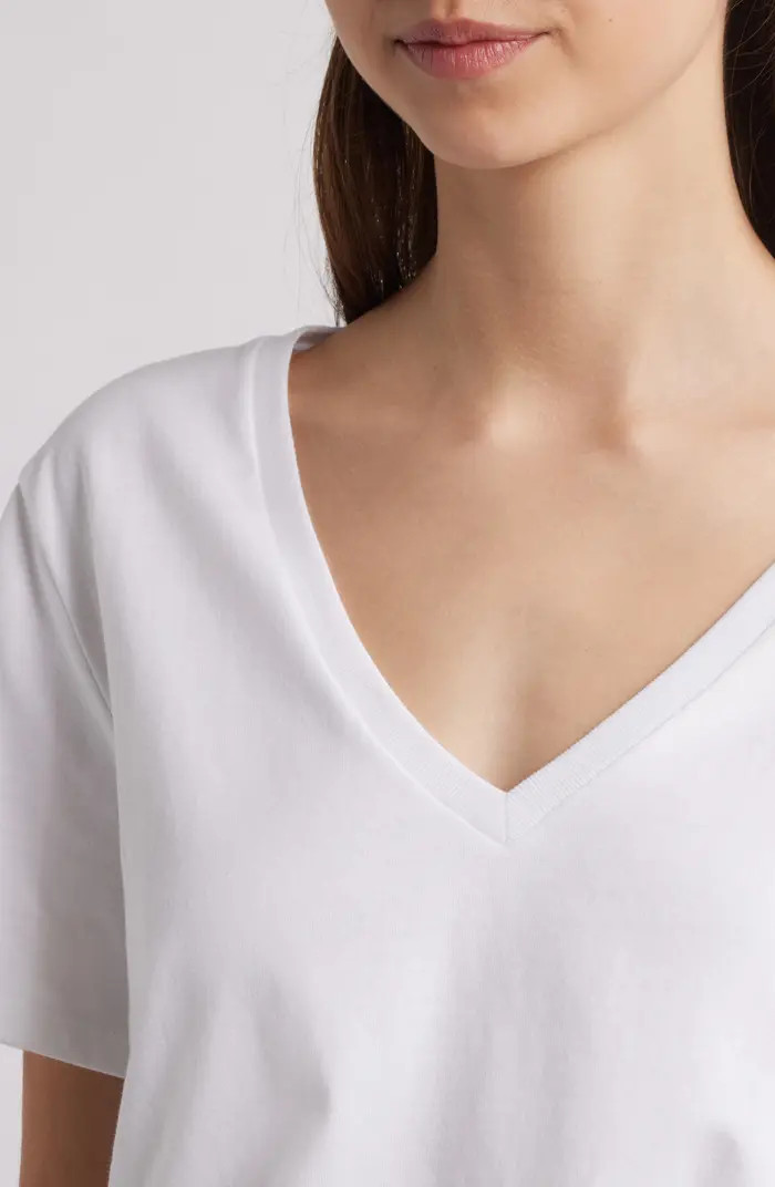 Good American Heritage V-Neck T-Shirt | Nordstrom | Nordstrom