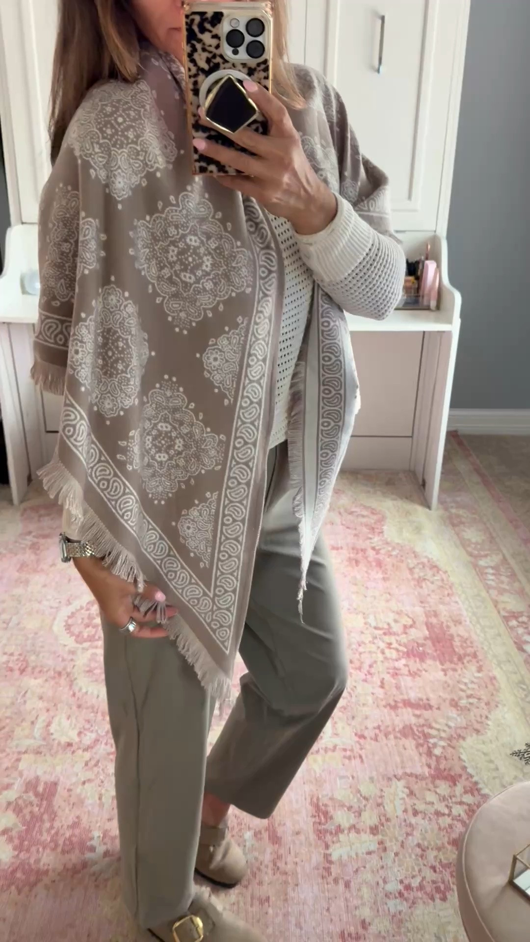 Gorgeous triangle scarf for fall