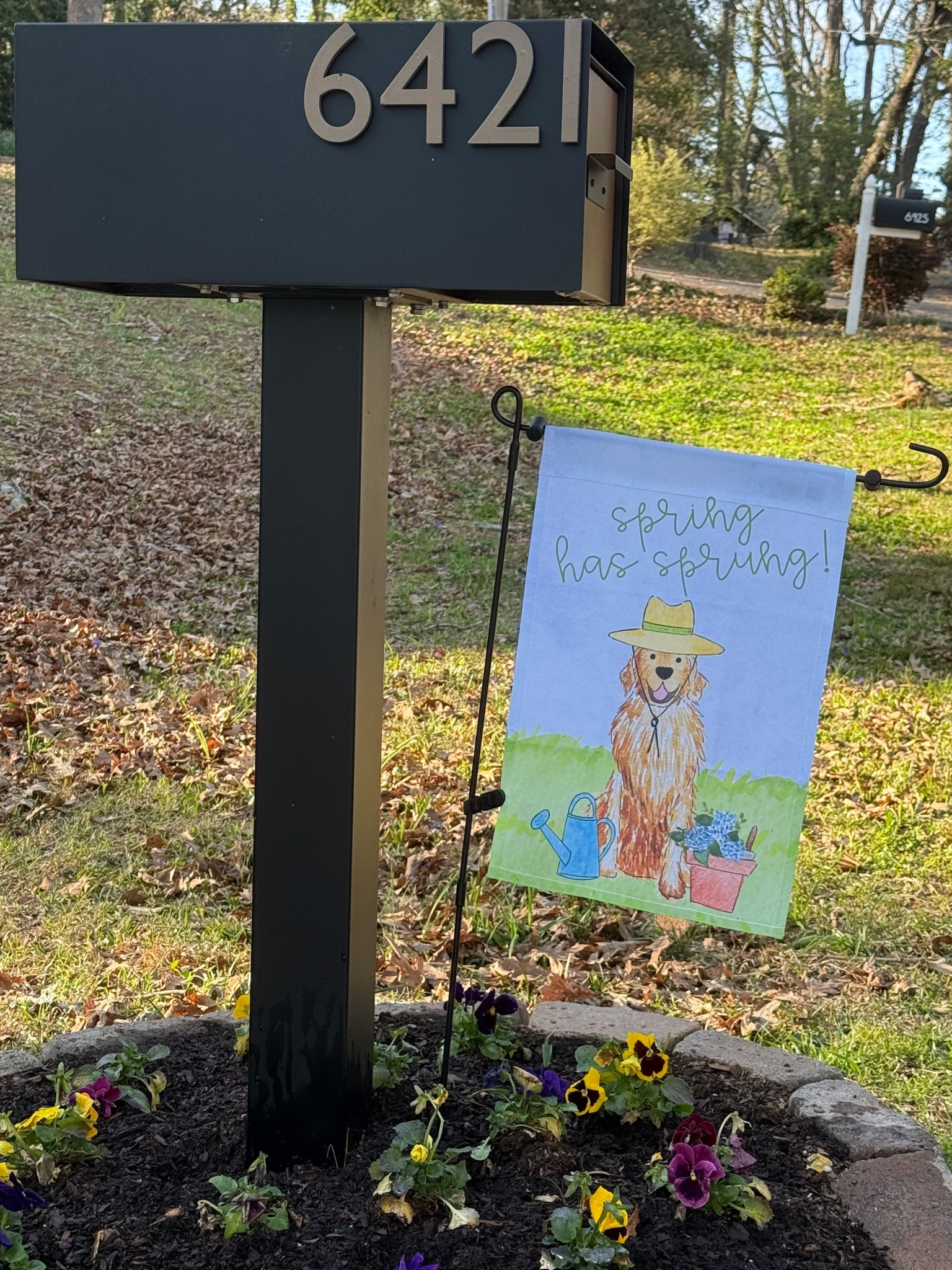 spring golden retriever garden flag 

#LTKSeasonal #LTKHome