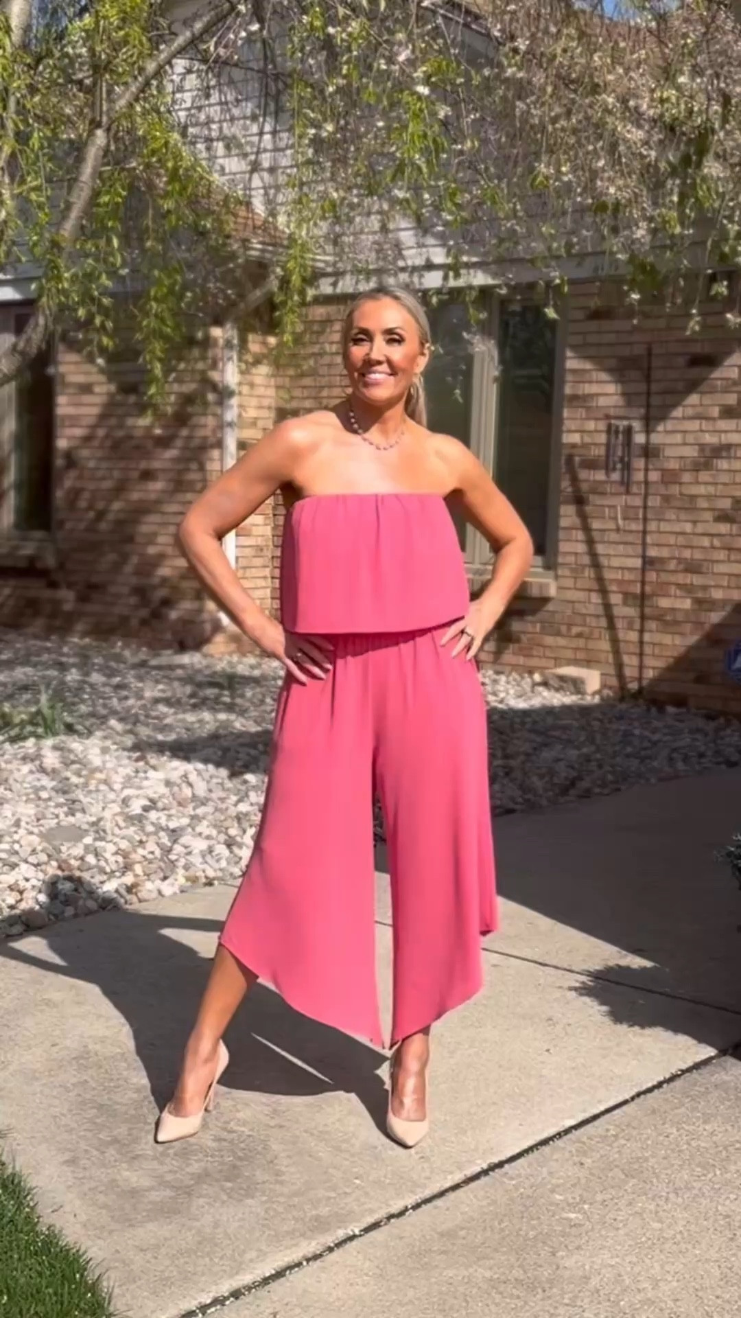 Ladies 50+… this jumpsuit is everything!!!
www.glitzandears.com
If you love pieces that are strapless, stylish, and actually comfortable… this one’s for you.

I call it “The Girls of Summer” — because let’s be honest, those of us from the 80s will always have a soft spot for a good tube top moment 😉 And this look? It’s timeless.

You can grab this beauty from Glitz & Ears Boutique.
Just comment “GLITZ” and I’ll send you my exclusive 10% off code so you can shop the entire site and treat yourself ✨ 💃
xo Kel