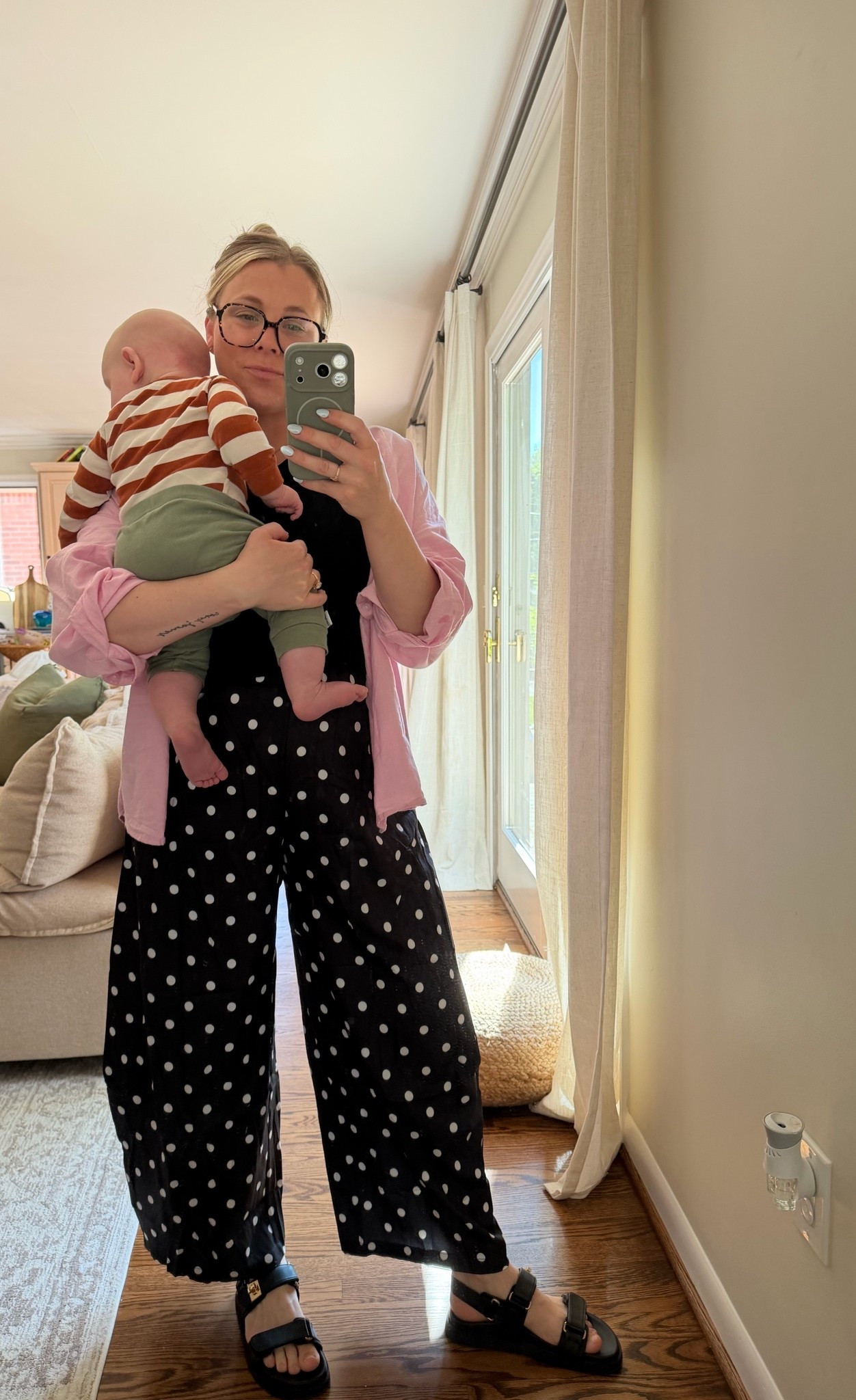 Comfy lightweight wfh summer outfit! #linen #barrel

#LTKootd #LTKmomlife #LTKMidsize