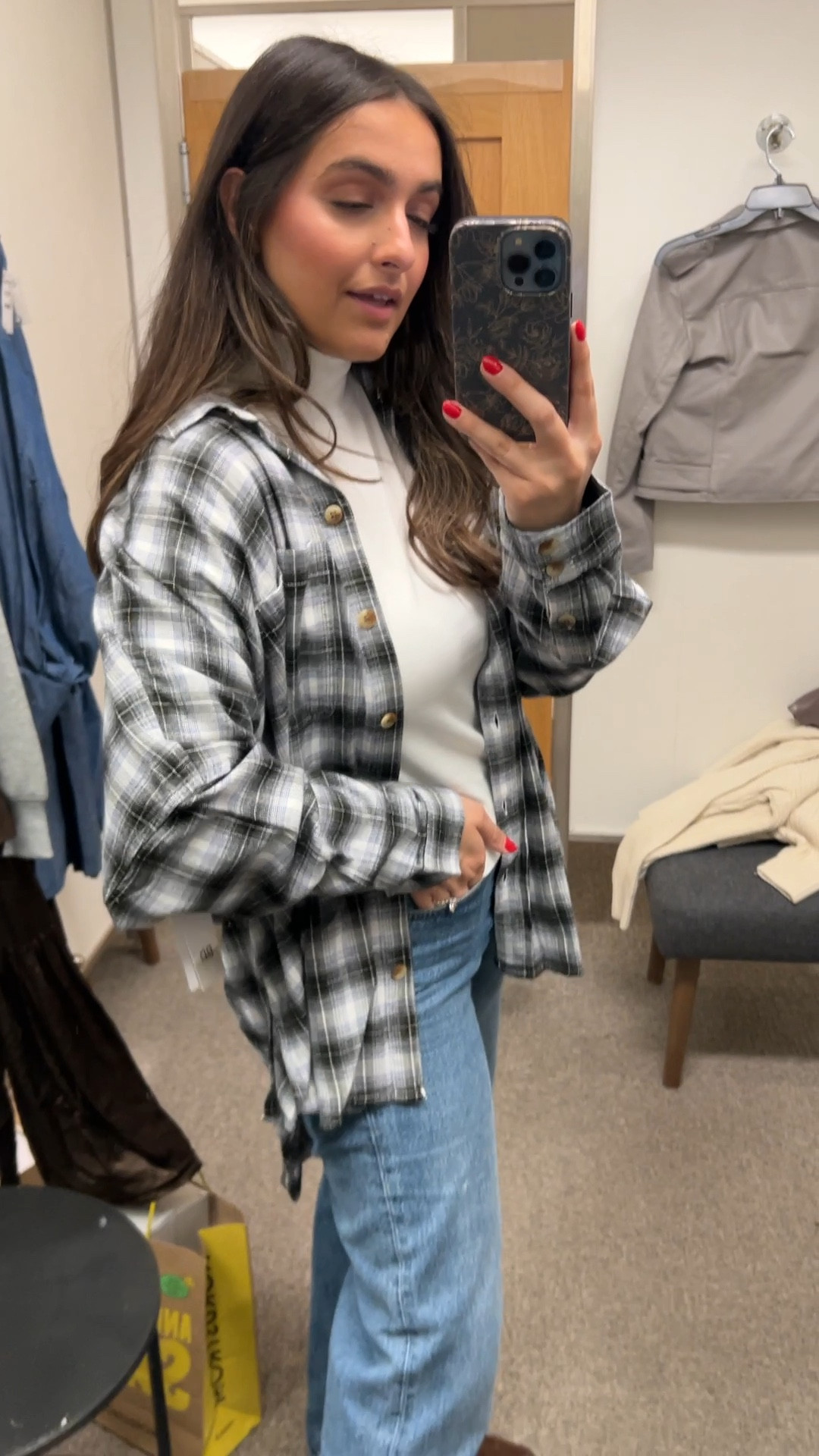 Everyone needs good flannel for the upcoming fall/winter!!

Flannel: Love the black/white to match with anything and buttons all the way up. (Size XS)

Undershirt: The perfect white undershirt super soft and comfortable (Size M). It is mock neck and has subtle ribbed details! 

Jeans: High rise and wide leg. (Size 27) 

#LTKFindsUnder50 #LTKxNSale #LTKStyleTip