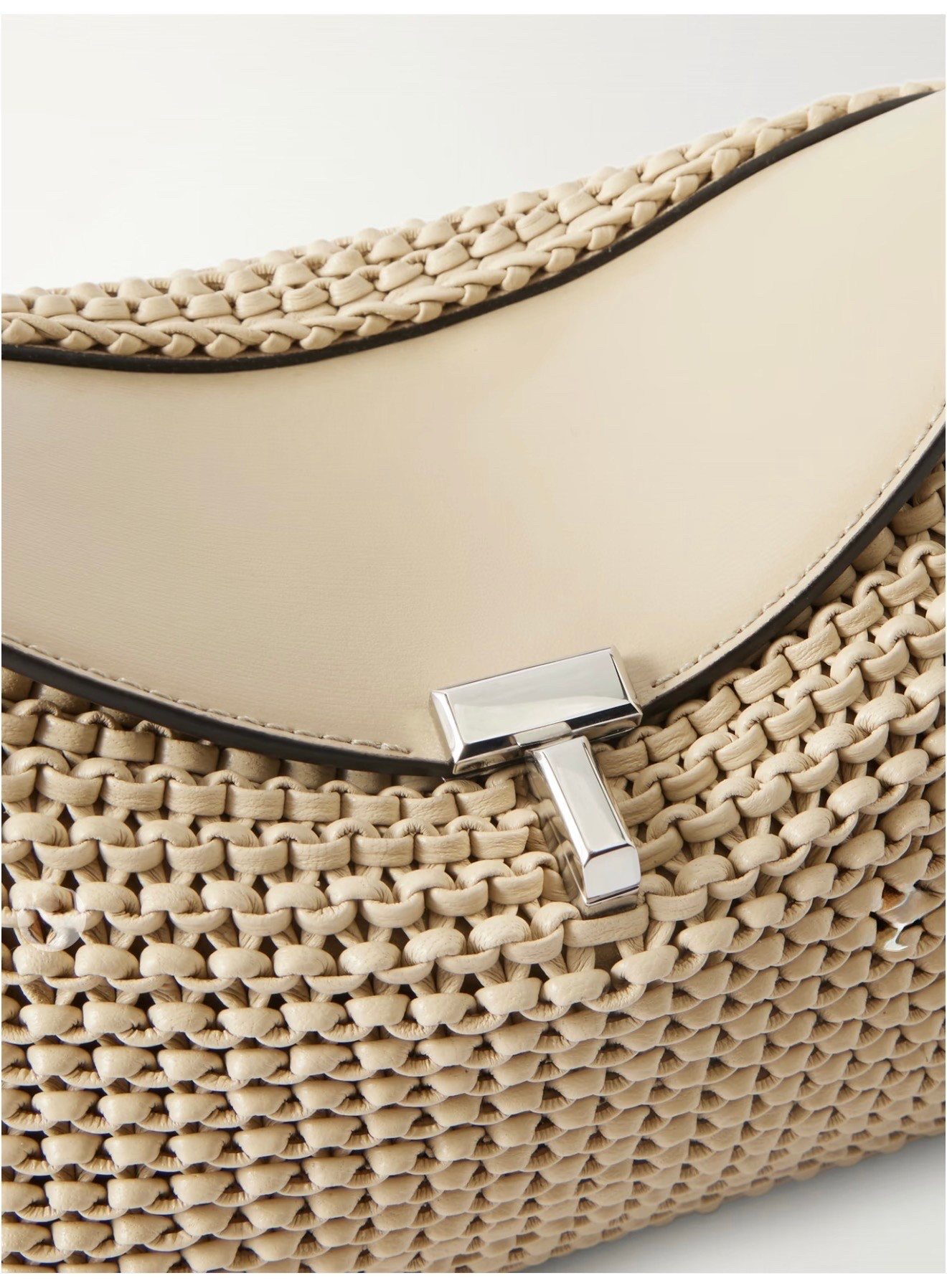 TOTEME
T-lock woven leather clutch

TOTEME's 'T-Lock' clutch an all-rounder - it works with smart and casual outfits alike. Woven from leather, the compact accessory opens to reveal space for the essentials.

#LTKSeasonal #LTKTravel #LTKWorkwear