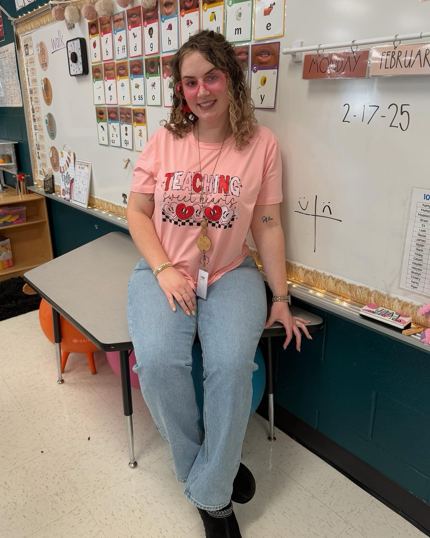 Teacher Valentine’s Day outfit 🩷

#LTKSeasonal #LTKMidsize