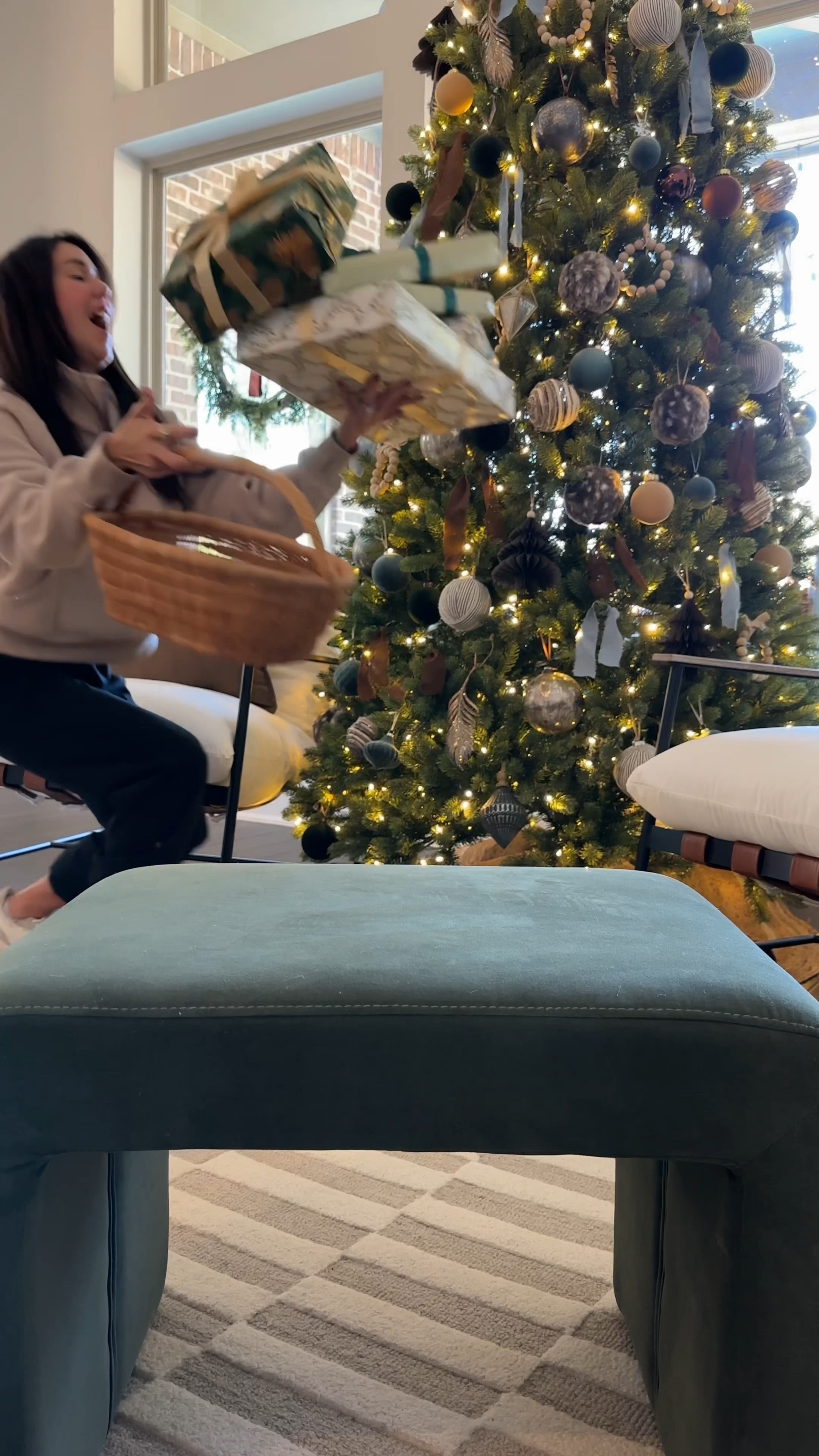 Last minute gift ideas! Go check out my blog for more gift ideas & complete lists 👉 www.beigewhitegray.net

#LTKGiftGuide #LTKHoliday #LTKWatchNow