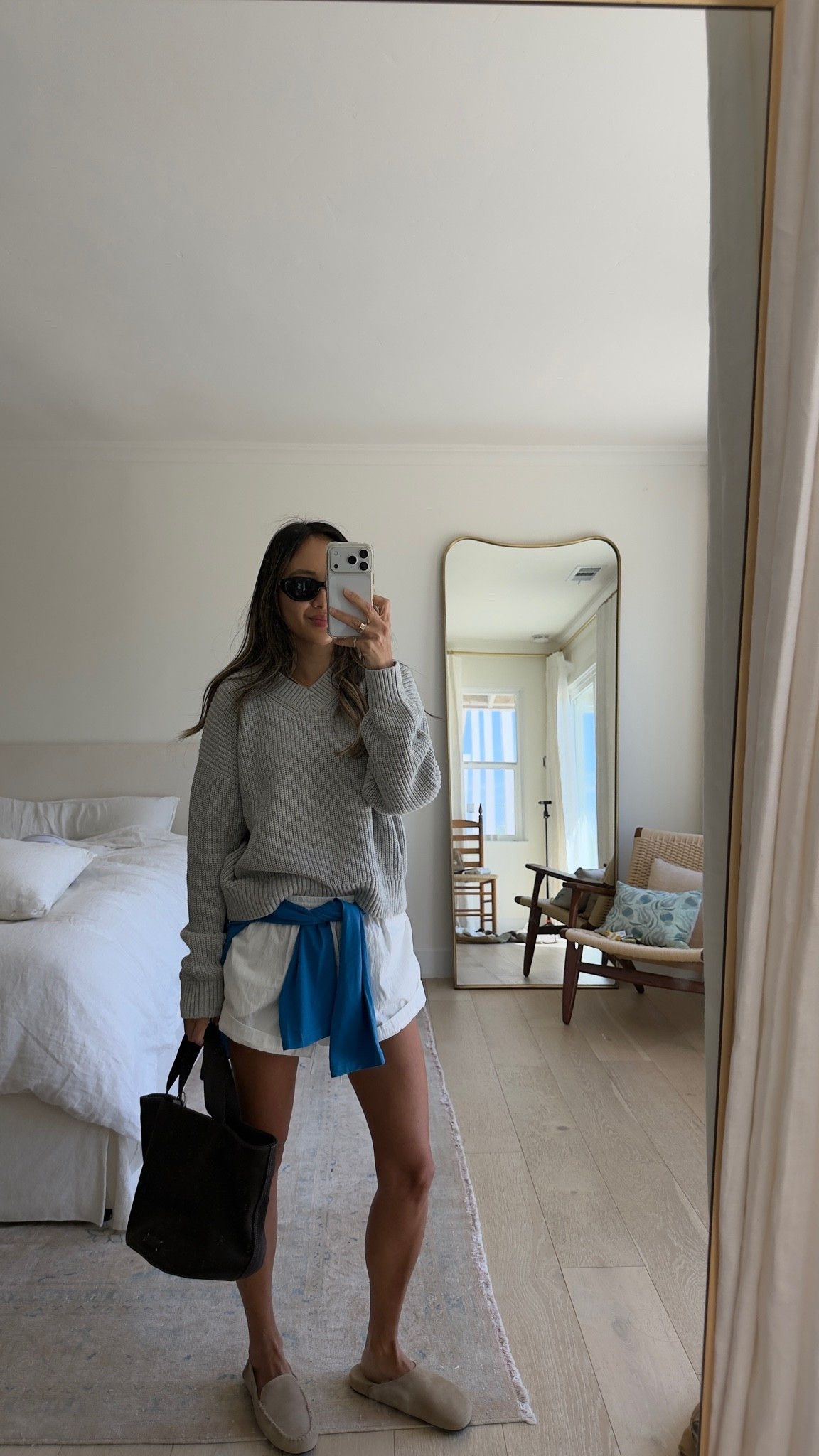 sweater size small
shorts xs
shoes tts