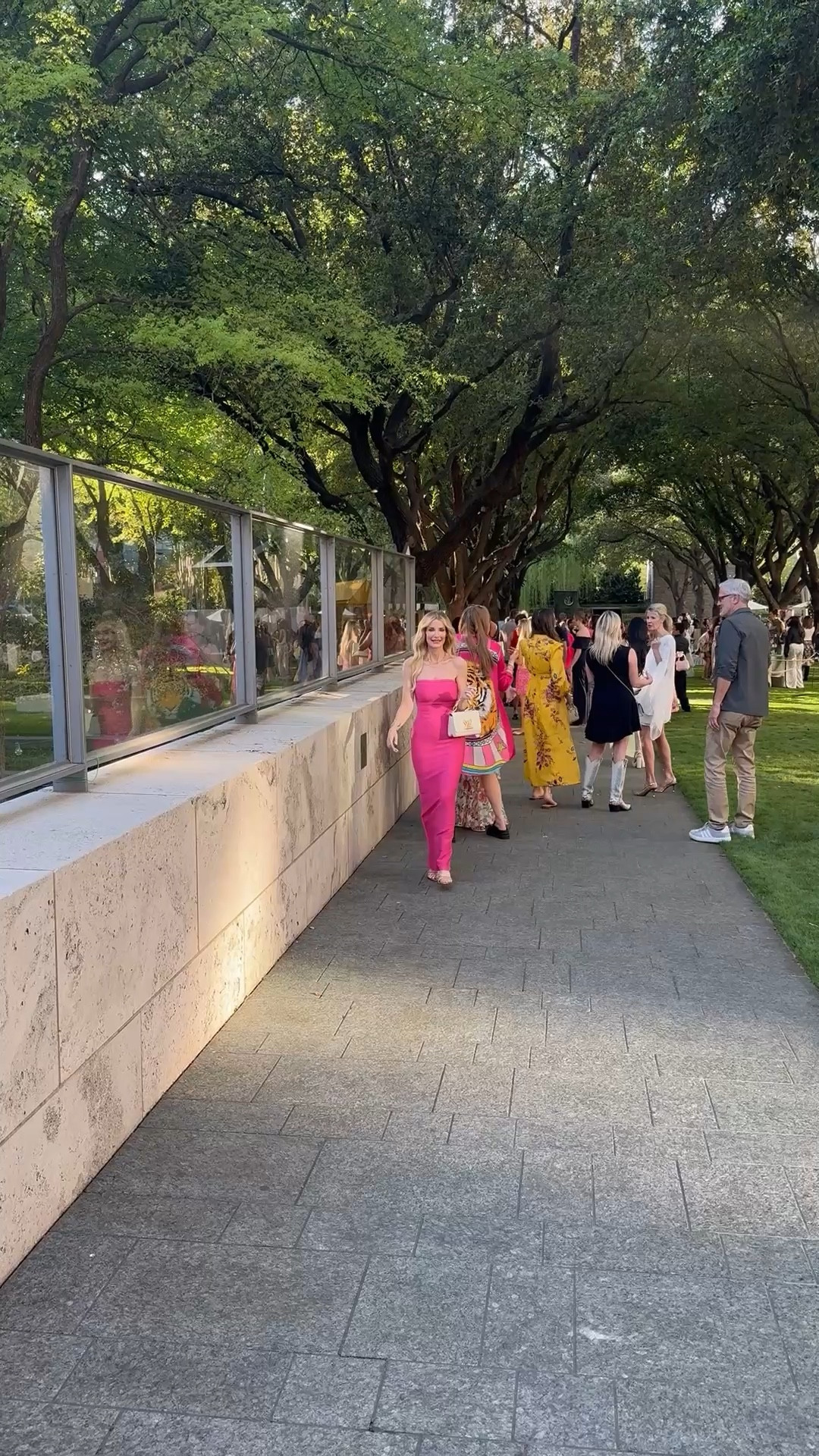 Gorgeous pink spring dress that’s so flattering (size XS)
This dress is absolutely stunning—the color is so pretty and the fit is incredibly flattering and feminine. Perfect for spring events, date nights, or special occasions!
I’m wearing an XS and it fits true to size. 

 

#LTKSeasonal #LTKOver40 #LTKWedding