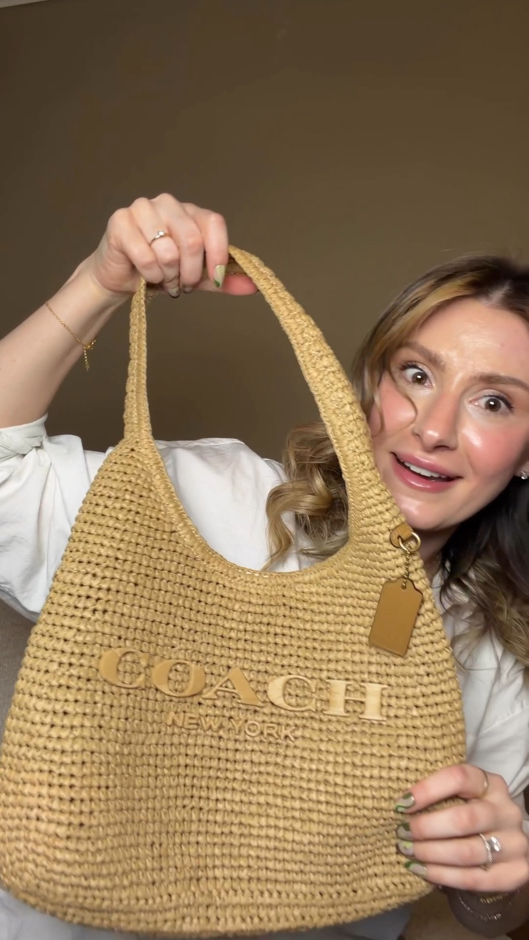 I went to the Coach outlet to see their new collection but this had to come home with me too 😍
I’m a huge fan of the Coach Brooklyn 28 and when I saw there was a straw version, I needed a beachy Brooklyn for summer!

I can picture her on the beach and with cute white sundresses 😍

This is going to be my go to summer bag!

She also comes in dark brown, a yellow color and a multi color pattern as well as different sizes but I think 28 is the best size!

Coach bag straw bag beach bag 