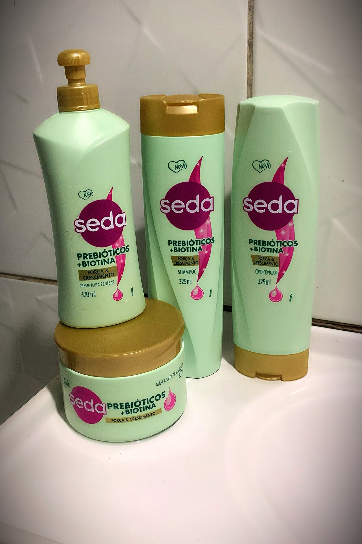 Linha da Seda Prebioticos e biotina. Uma linha voltada para crescimento. Eu testei e adorei os produtos. Muito bom. 
#ltkgift 

#LTKGiftGuide #LTKbrasil #LTKbeauty