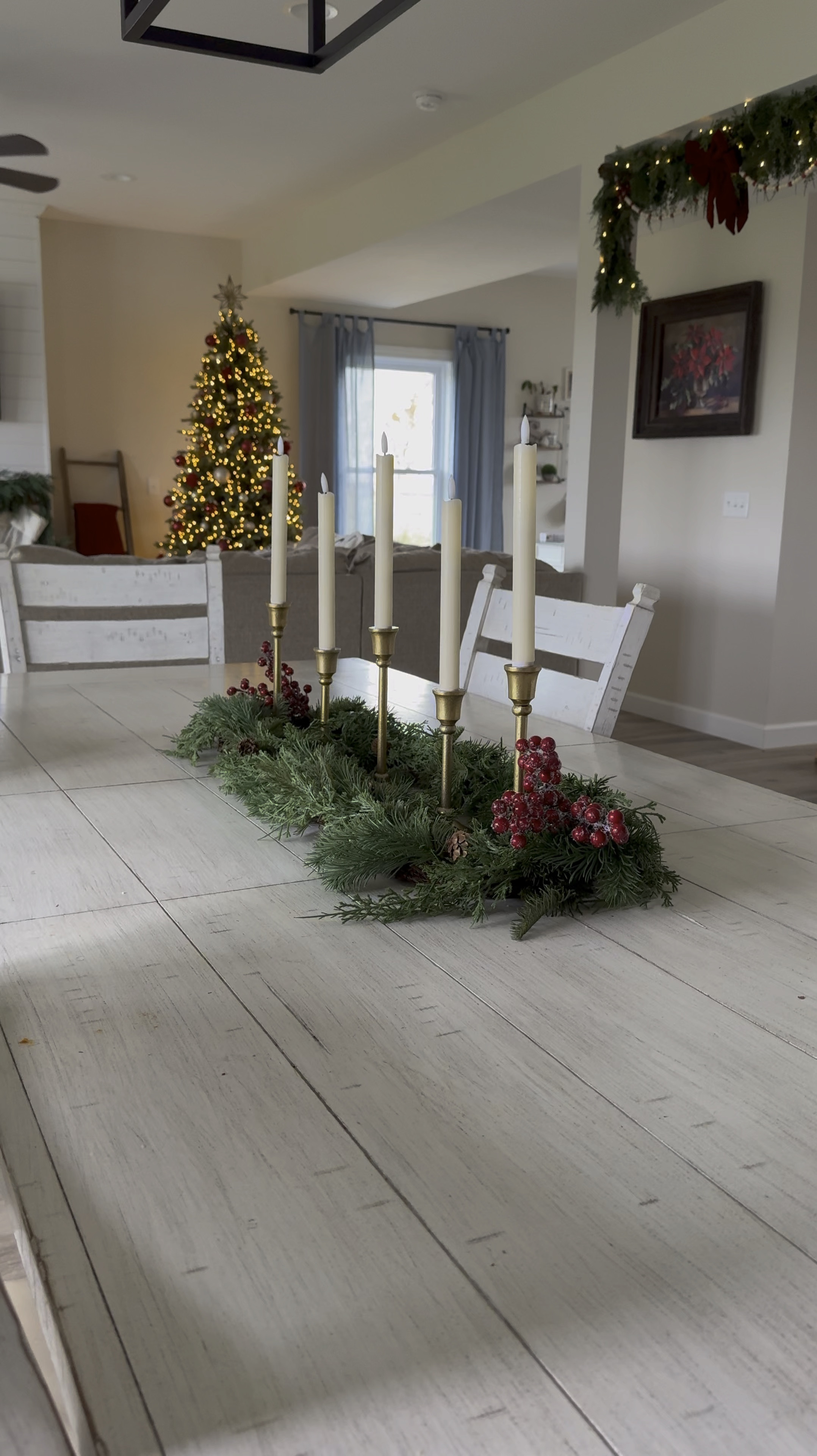 Easy Christmas Table Cenerpiece

#LTKHoliday #LTKSeasonal #LTKHome