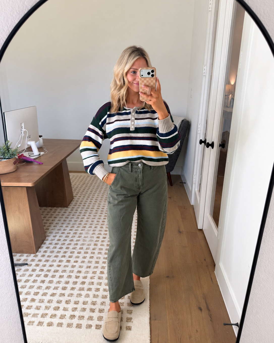 Abercrombie for fall! Size XS on top, 27 short for barrel jeans

#LTKootd