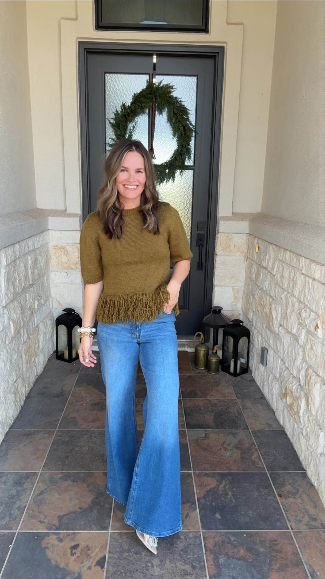 Walmart jeans that look way more expensive paired with a classic H&M top 🤎
An easy, affordable everyday outfit with flattering denim and a versatile top you can wear on repeat.

#WalmartFashion #HMStyle #AffordableOutfits #jeans #denim 

#LTKSaleAlert #LTKOver40 #LTKFindsUnder50