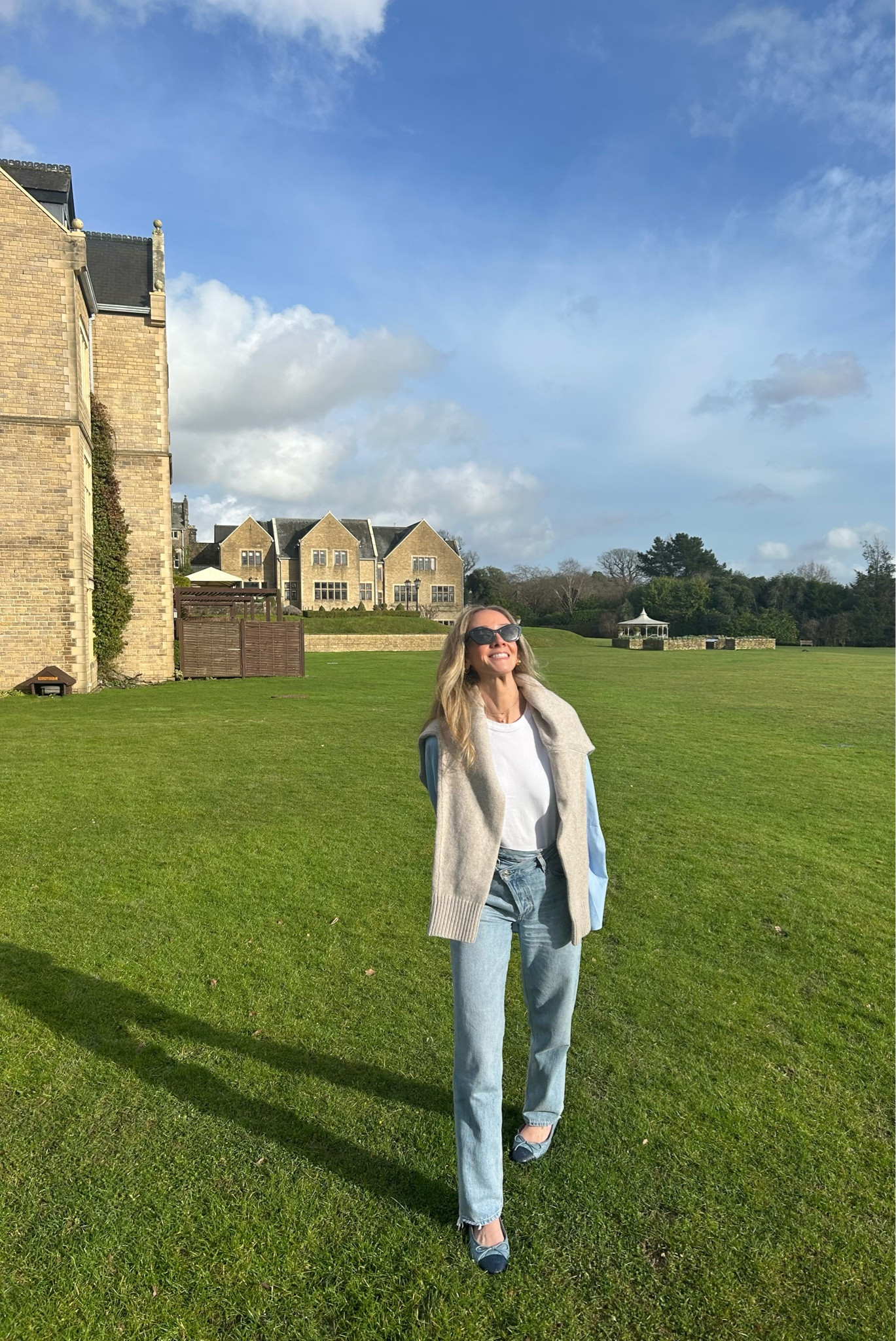 Agolde jeans, Frankie shop tee 

#LTKuk #LTKFashionMonth #LTKeurope