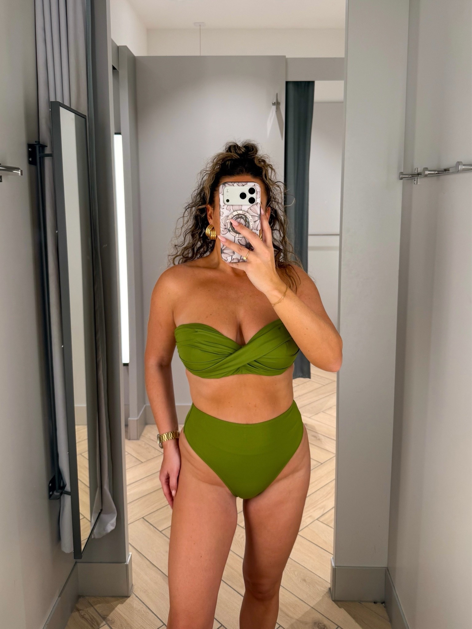 I’m a uk size 10, 5ft4 and bust 32E;
Bikini top - size 36D
Bikini bottoms - small

#LTKsummer #LTKtravel #LTKswimwear