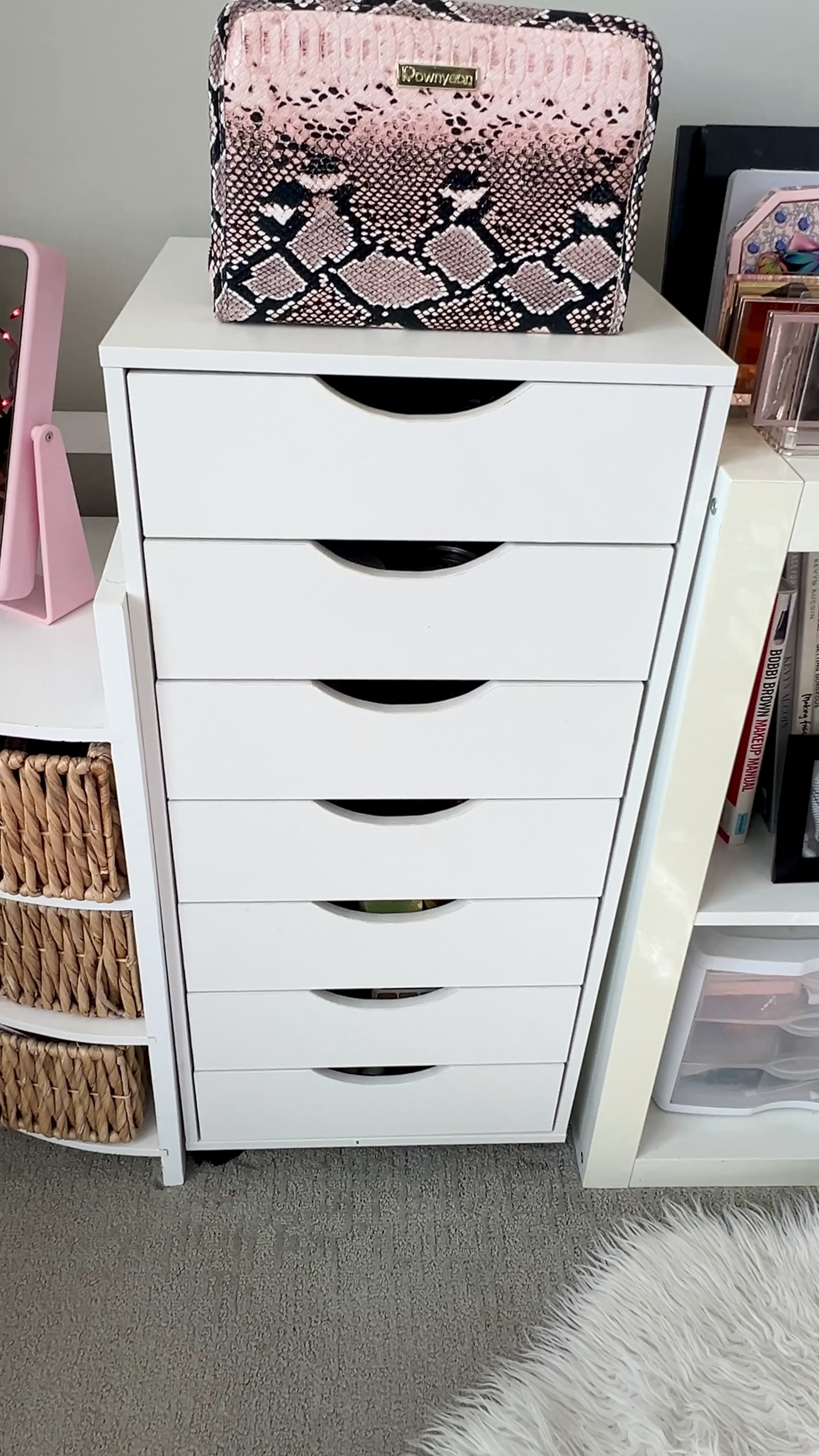 💄 🎨 This inexpensive 7 drawer piece from Amazon allows me to display all of my makeup per category by drawer! I think I’ll need to add a second one soon. Great for ease of organization.

#LTKBeauty #LTKHome #LTKWatchNow