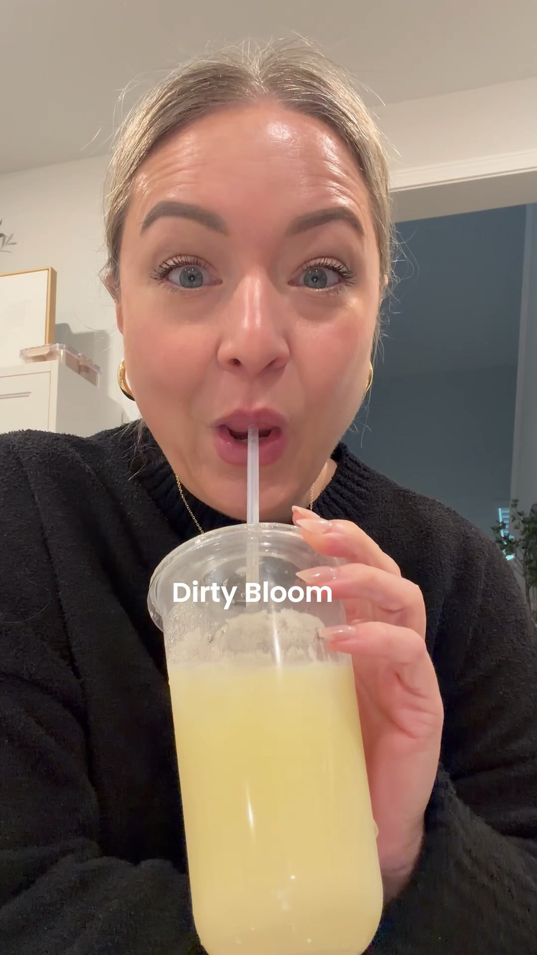Yeah… this one caught me off guard in the best way 🤭✨

If you’re a busy mom who needs a little something to get through that 2pm slump — this is it. A caramel apple moment that doubles as a clean energy drink with probiotics?? Say less 🍏🤎

I’ve been trying to swap my afternoon coffee for something that still feels like a treat but actually supports my gut + energy… and this combo is officially on repeat.

Think:
• clean energy (no crash 🙌)
• gut support + probiotics
• tastes like a caramel apple soda situation

aka the mom pick-me-up we didn’t know we needed.

If you’ve been looking for an easy dirty @bloomsupps drink recipe, a healthier energy drink alternative, or just a fun way to romanticize your afternoon routine… hi, same 💁🏼‍♀️✨

—

✨ SAVE this for your next 2pm slump
🤎 FOLLOW for more easy mom hacks + cozy finds
🍏 COMMENT “DRINK” and I’ll send you what I used

#bloomsupplements #bloomnutrition #giftedbybloom #bloomenergy #bloomgreensgummies energydrinkalternative healthymomhacks momlifehacks guthealthmatters probiotics cleanenergy afternoonpickmeup momroutine millennialmom sahmlife simplewellness dailyhabits wellnessroutine

#LTKmomlife #LTKfoodie #LTKselfcare