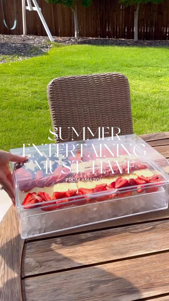 The only tray you’ll need this summer! The ice compartment keeps the food cold and the lid keeps bugs out. It’s perfect for taking on-the-go to go too!🙌🏼

#summertray #summerparties #amazonfavorites #amazonmusthaves #entertainingathome #amazonfinds #amazonhome #patrioticappetizer #fourthofjulyweekend

#LTKSummerEdit #LTKHome #LTKParties