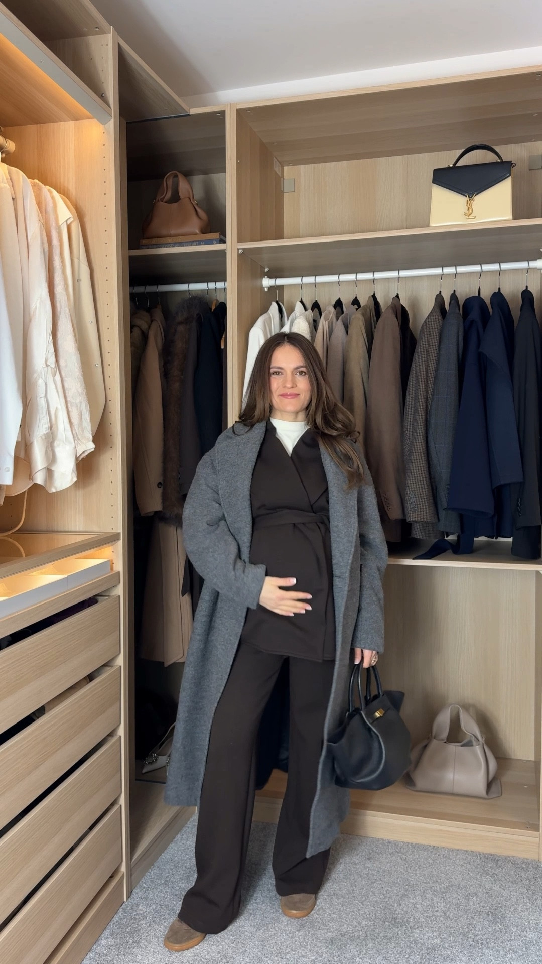 Chic Bump Outfits – Day 32 🤎 

Save this for the days you want to feel put-together with minimal effort. 

Follow for more wearable chic bump-friendly outfits!

For reference: I’m 5”3/160cm, 60 kg.
33 weeks pregnant and living in the UK
I’m wearing size S

 
 

#ltkuk #ltkpetite #ltkmaternity #oglmove #inmyogl
#chicbumpoutfits #pregnancyoutfits #bumpstyle #maternitystyle #thirdtrimester #elegantstyle #simplechic


#LTKuk #LTKmaternity #LTKwinter