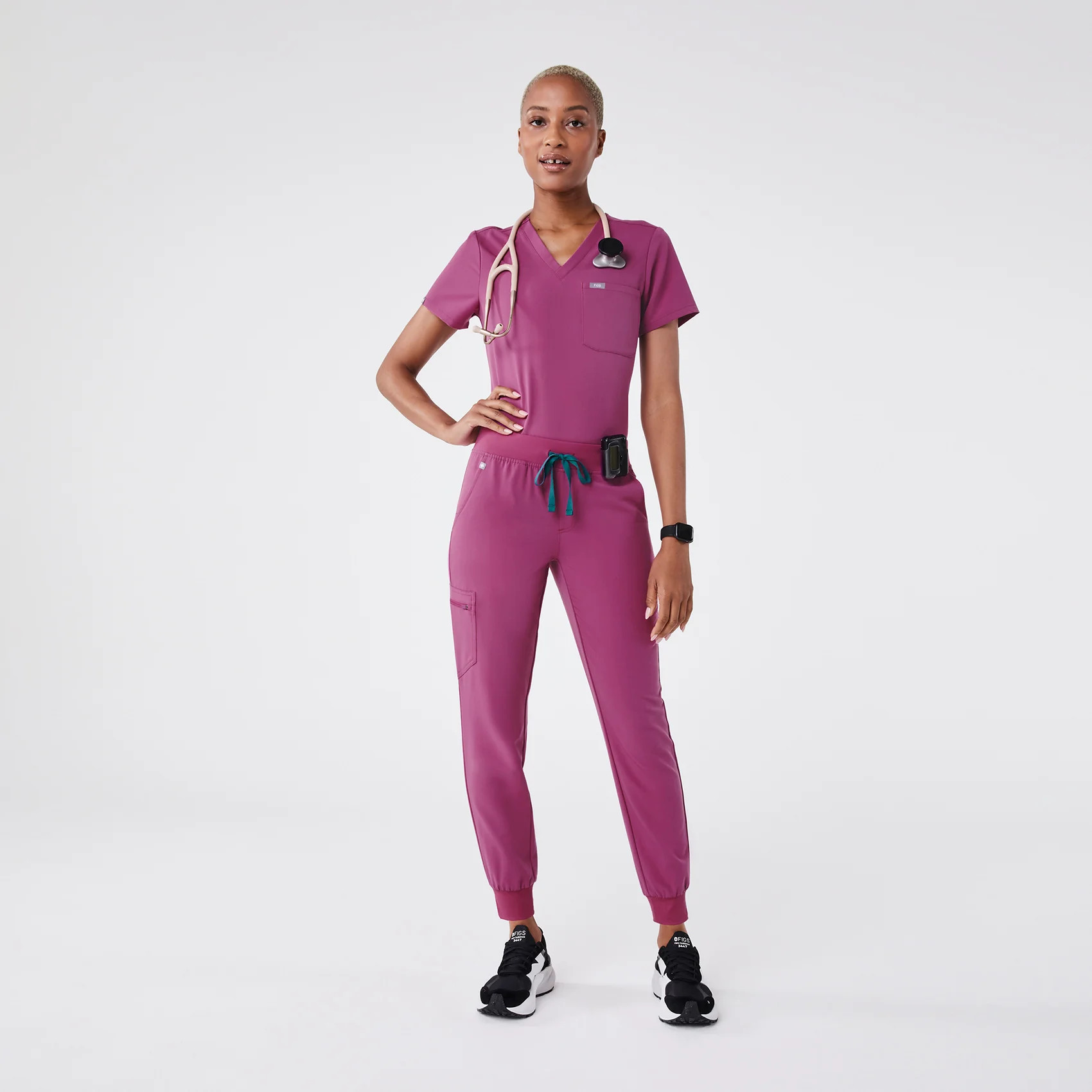 THE JOGGER SET | FIGS
