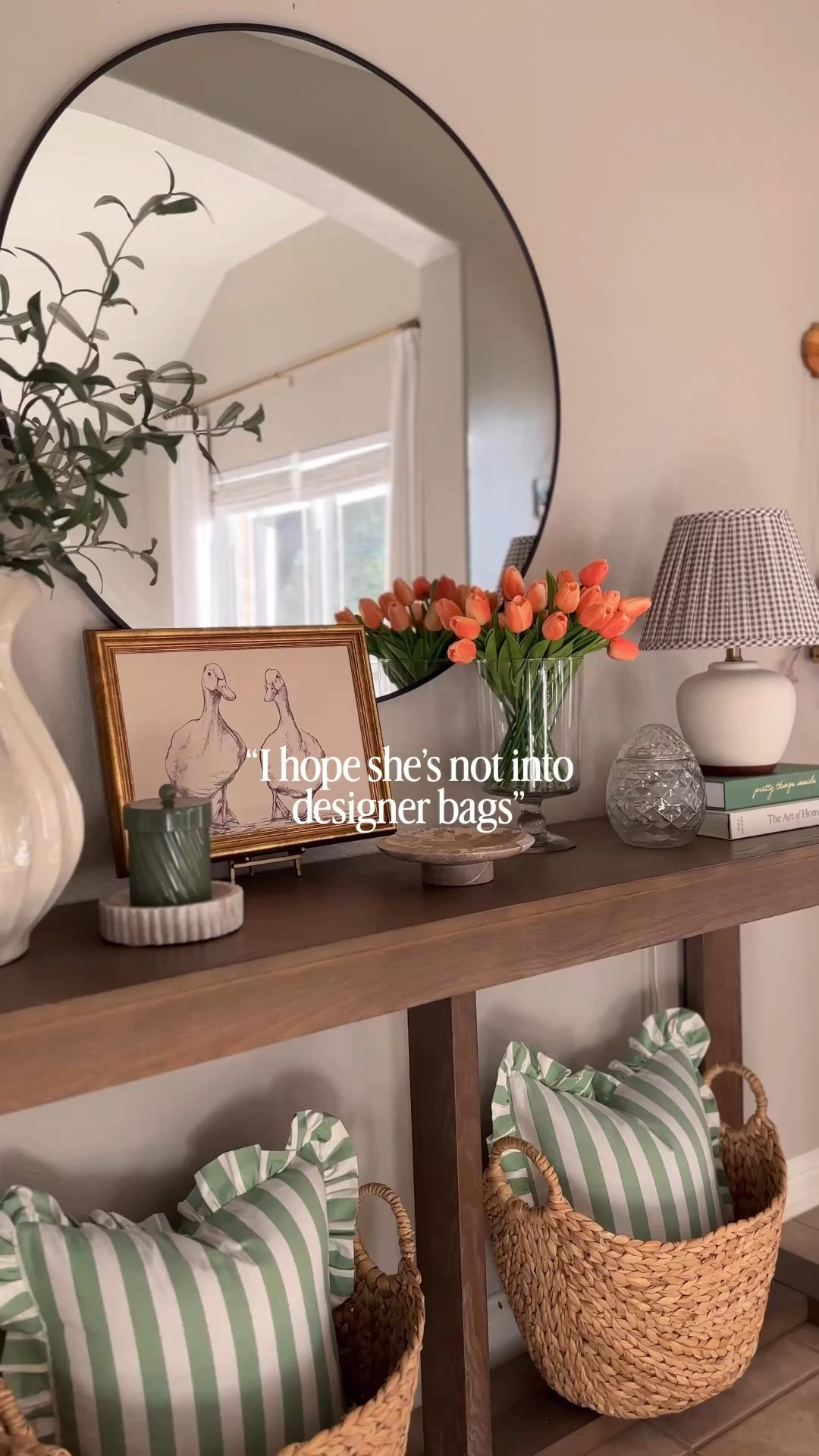 😂😂😂
Where are all my girlies and guys that love interior decorating?🙋🏻‍♀️😊🖤 
and it doesn’t always have to cost a lot to redo a space in your home! Follow along for more affordable home Interior decorating inspo! 😊🩷🌷🐰😉😉


#interiordecor #homeinterior #affordablehomedecor #homeinspo #homedecor