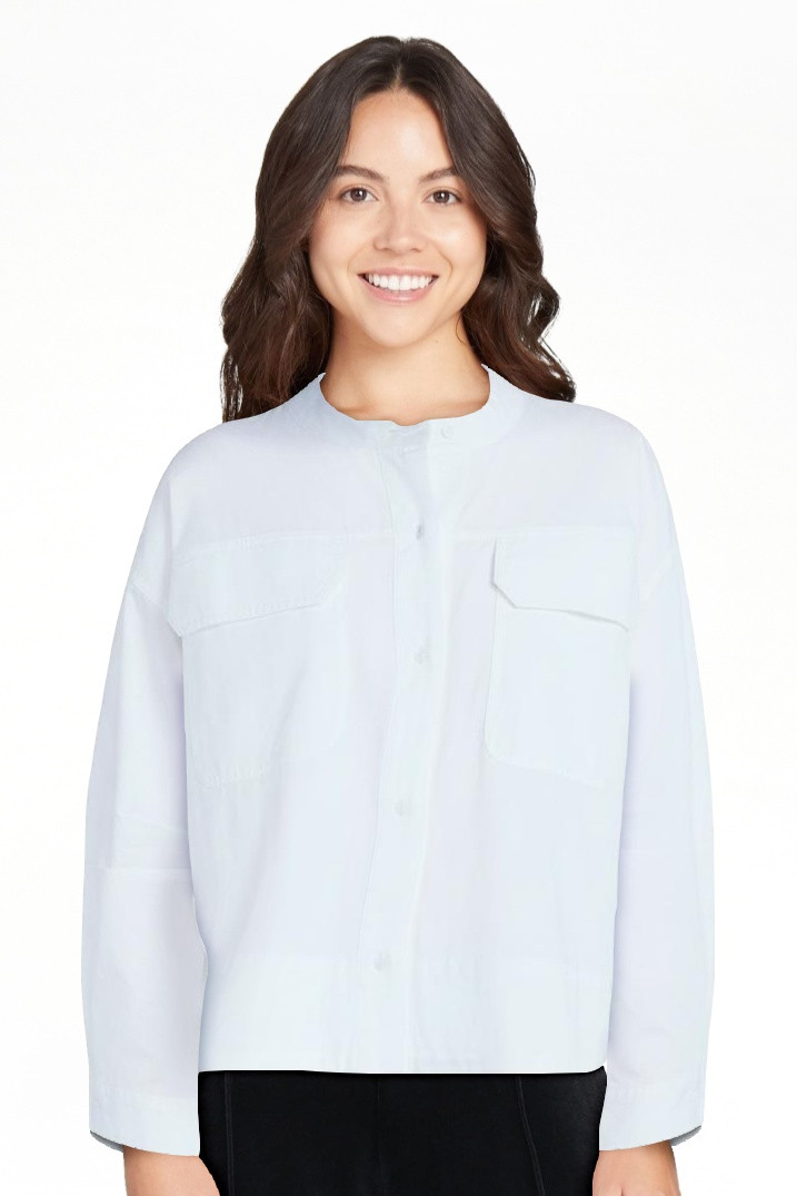 Scoop Women's and Women's Plus Cropped Oversized Button-Down Shirt, Sizes XS-4X | Walmart (US)