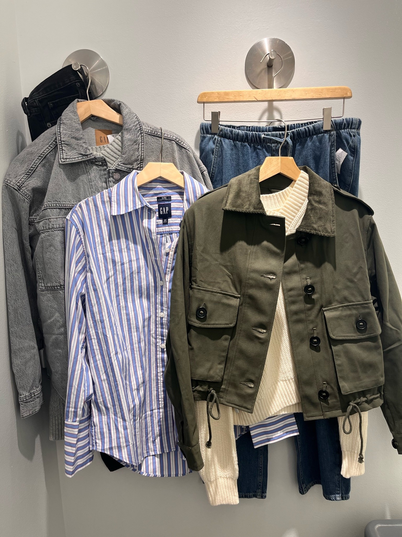 Fall haul. Fall capsule. Two pairs of jeans. Two jackets. Two sweaters. One button down. Seven pieces to get you through the season.

#LTKootd #LTKdayinmylife #LTKSaleAlert