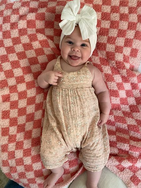 This little jumpsuit is the cutest 😍 Perfect for spring 💗 She’s 4 months wearing 3-6 months, runs true to size 

Baby girl style, baby girl outfits, baby girl spring outfits, baby girl clothing, Spearmint Baby, baby jumpsuit, baby one piece outfit, baby blanket, baby headbands, baby girl ootd

#LTKbaby #LTKfindsunder50 #LTKstyletip