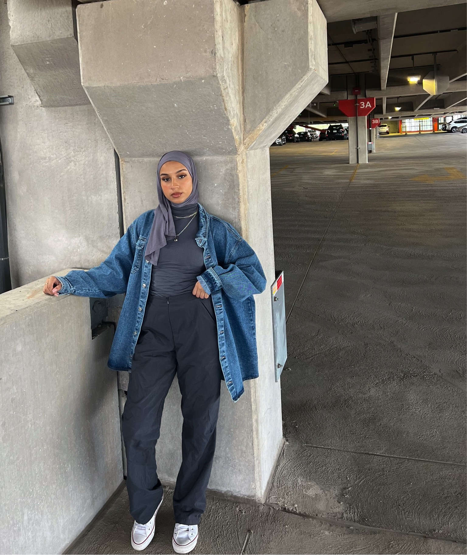 Hijabi streetwear #streetwear #hijabinspiration #hijabfashion #greypants #jeanjacketoutfits #oversized #converse