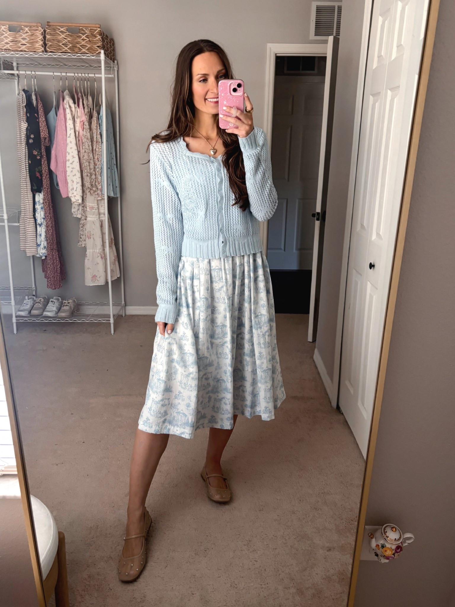 New walmart bridgerton dress!
Sizing:
•Dress:xs, shoes a lot of cleavage and fits tight in the chest. If size up if you have a bigger chest- there is elastic in the back!
•Cardigan: small, fits tts I sized up to be safe but an xs would’ve worked!

#walmartfashion #bridgerton

#LTKootd #LTKValentine