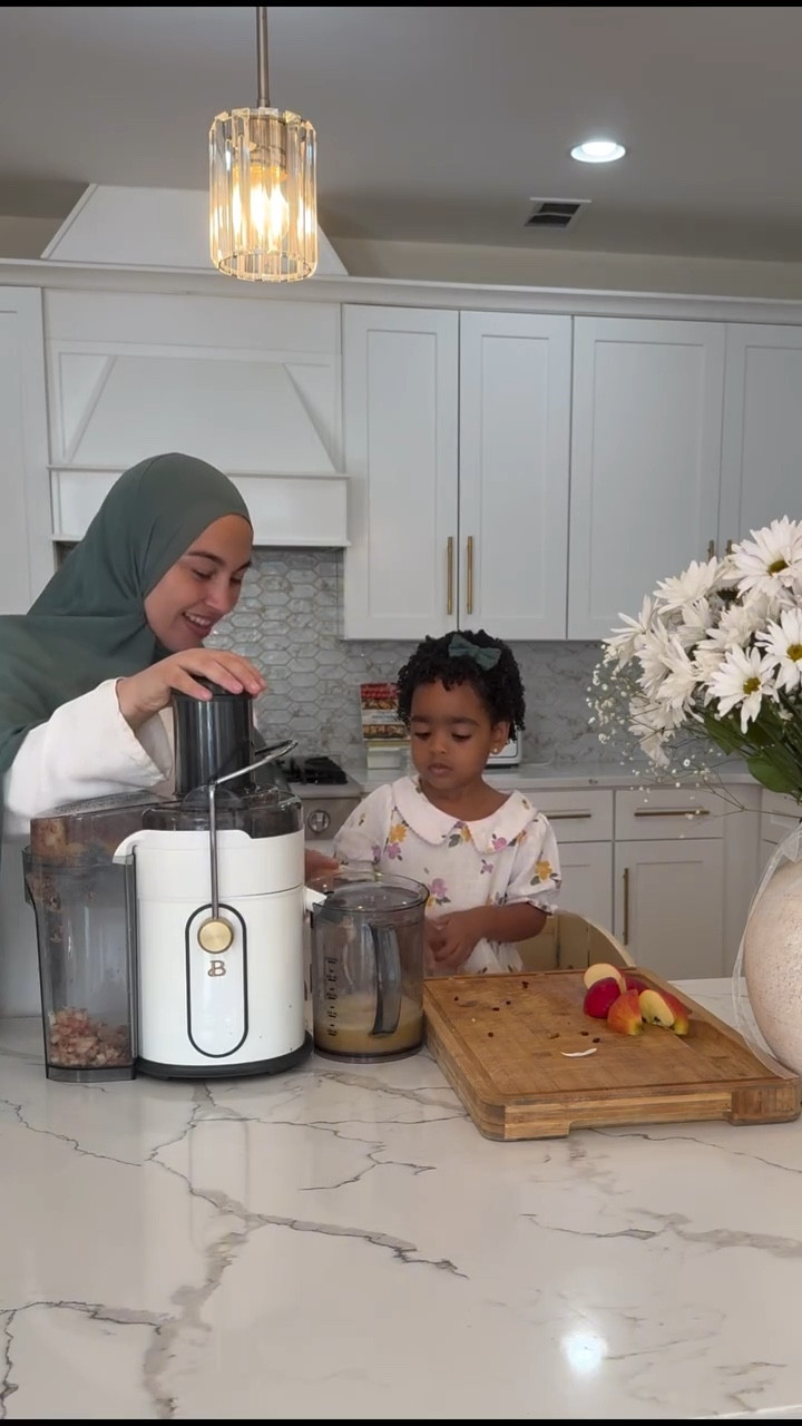Fresh apple juice coming right up 🧃✨ Personally, I think nothing beats the crisp, tangy sweetness of honeycrisp apples, but gala apples did the job just as well today. The best part though? Having my little helper by my side. She climbs up on her step stool with so much pride, ready to chop, pour, and taste-test along the way.

It’s more than just making juice—it’s watching her tiny hands practice fine motor skills, hearing her count out loud, and seeing her curiosity light up the whole kitchen. Moments like these remind me that these everyday tasks are really little lessons and memories in the making ☺️

#momandme #cookingtogether #juicing #freshpressedjuice #kitchengoals #sahm #gtubebaby #momof3 #developmentaldelay