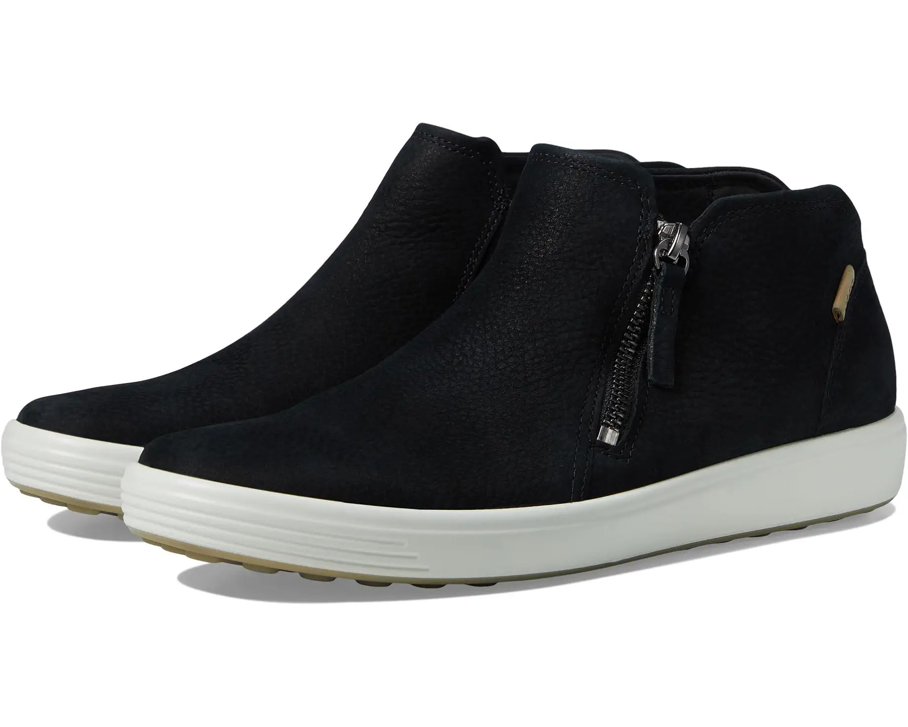 Soft 7 Low Cut Zip Bootie | Zappos