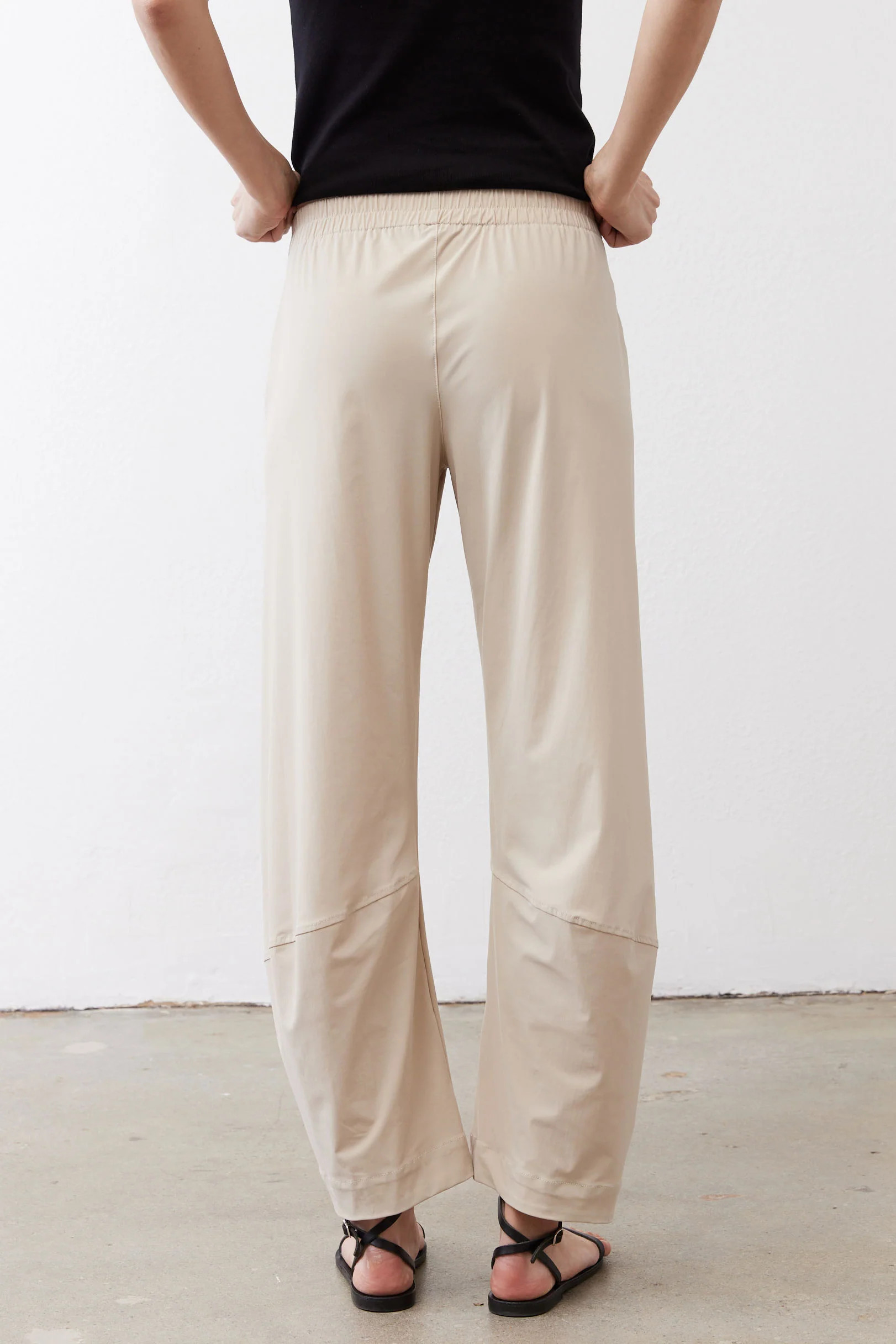 The On The Loose Work Pants | Plume Beige | Barrel Pants | Ruti
