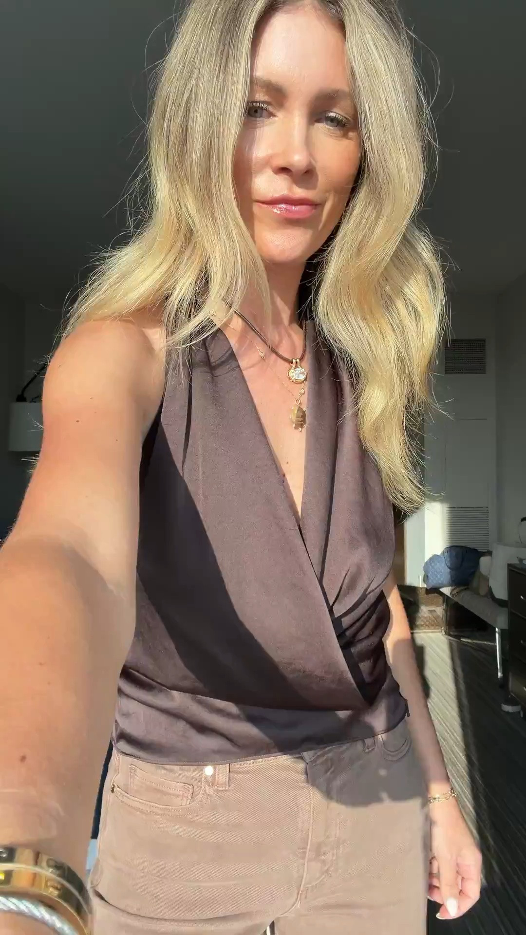 40% off my Paige brown jeans! Cute date night outfit

#LTKOver40 #LTKPetite #LTKSaleAlert