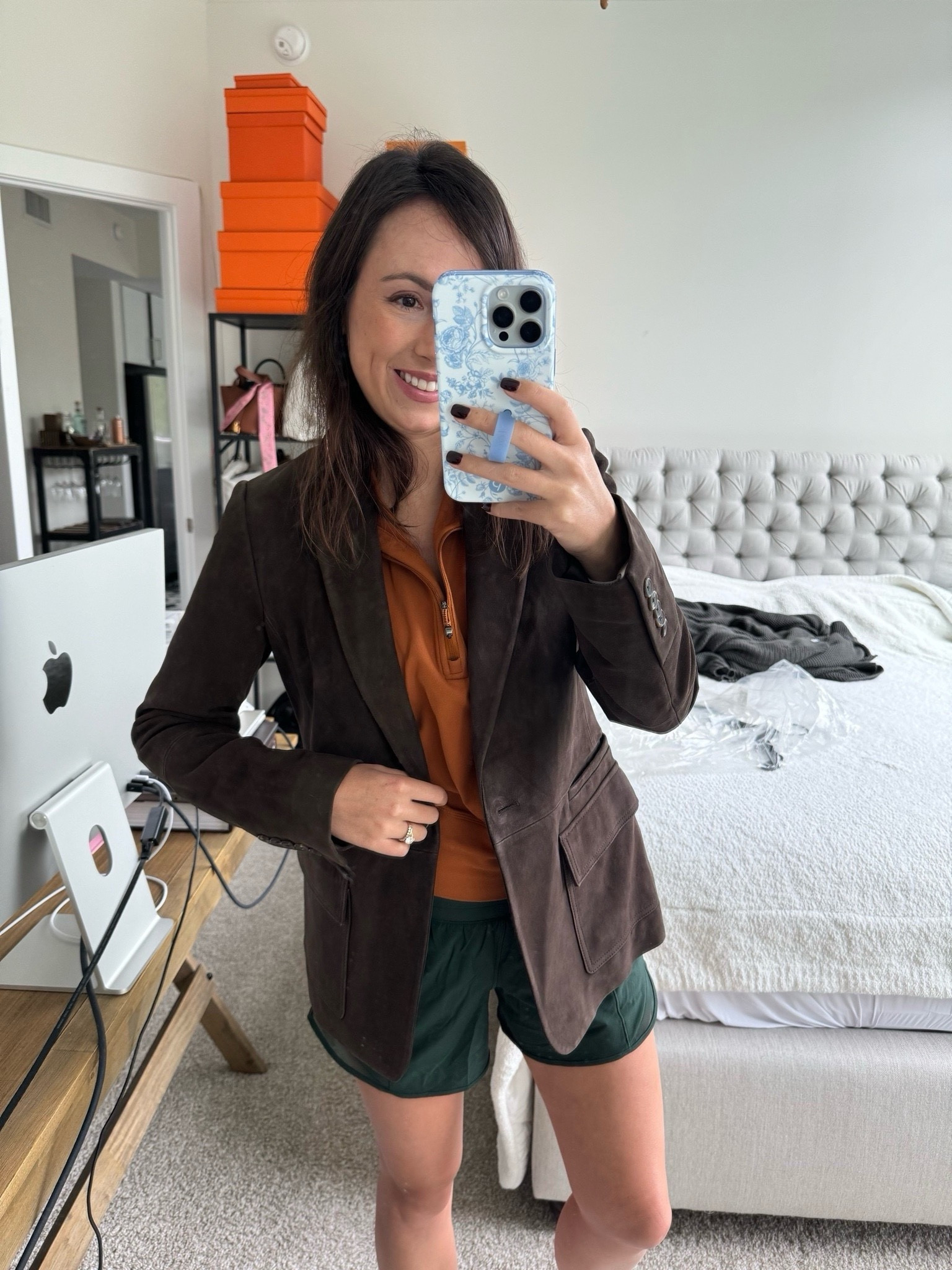 Omgosh this chocolate dark brown suede blazer jacket is everything!!! Wearing a xs




#LTKStyleTip #LTKSeasonal #LTKHoliday