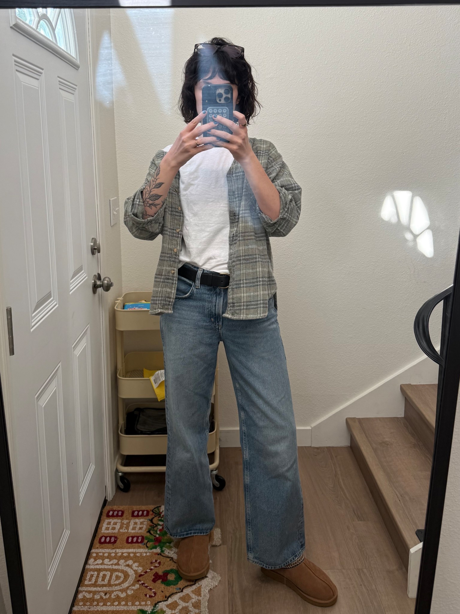 Jan 5 fit of the day - playing catch up on 2026 outfit links! Flannel is vintage, shop is tagged in ig story highlights for Jan ♥️

#LTKmomlife #LTKootd #LTKWorkwear