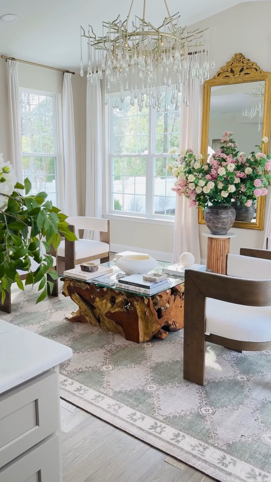 When your new Spring rug from @potterybarn takes center stage 🫶

My new gorgeous rug from PB has  added so much character with the perfect sprinkle of subtle colors for the new season. And if you know me, no refresh is complete until I add some beautiful faux florals. The pink and cream snowballs along with the pink lilac stems are so realistic and complement my new rug so perfectly! 

Are you inspired?!

Spring refresh 
Sunroom furniture 
Spring rug
Pottery Barn favorites 


#LTKHome #LTKSaleAlert #LTKSeasonal