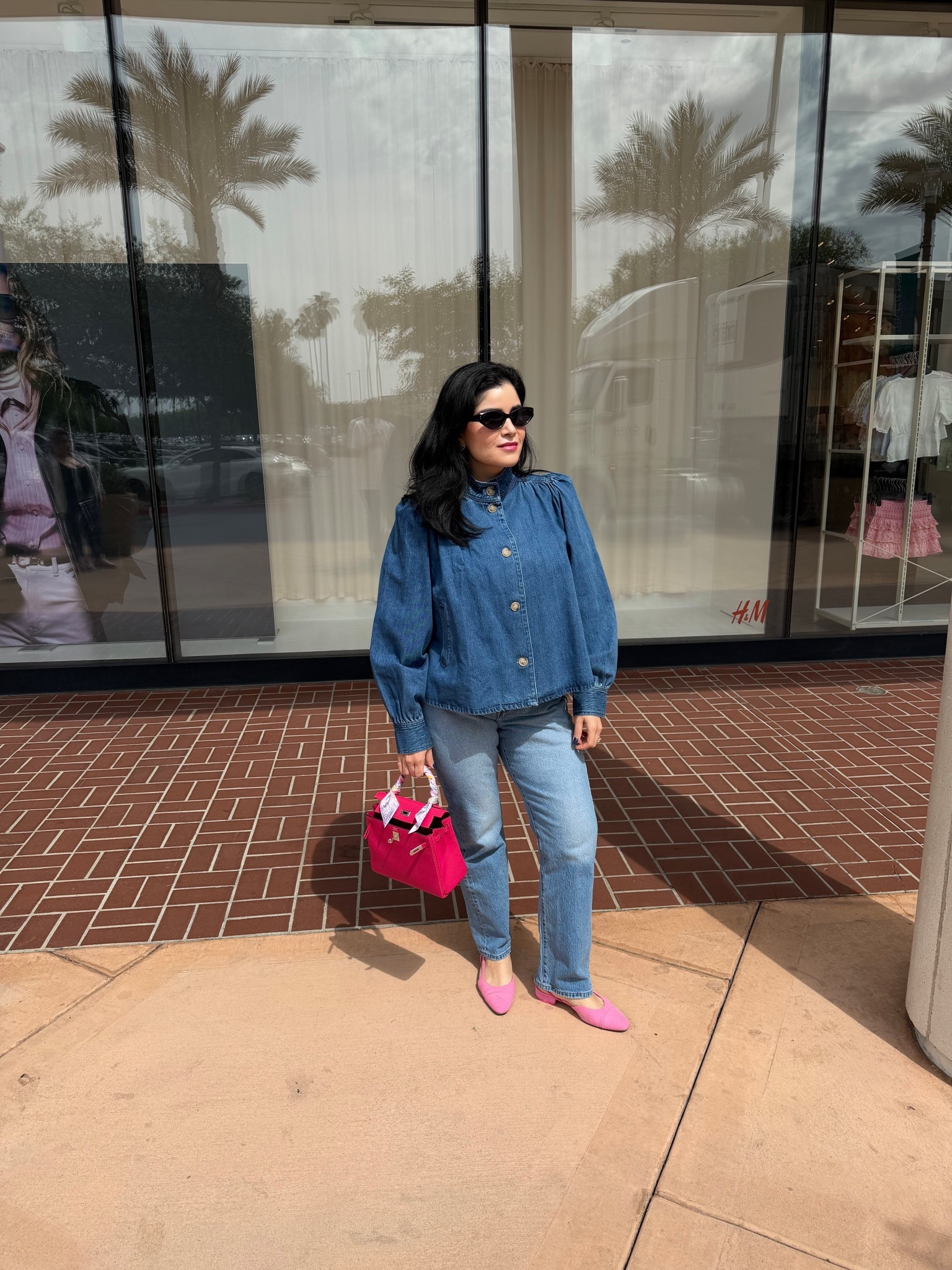 Today’s ootd 
Spring fashion, spring looks 
Denim jacket
Hermes Kelly 25
Levi’s jeans

#LTKFestival #LTKgrwm #LTKootd