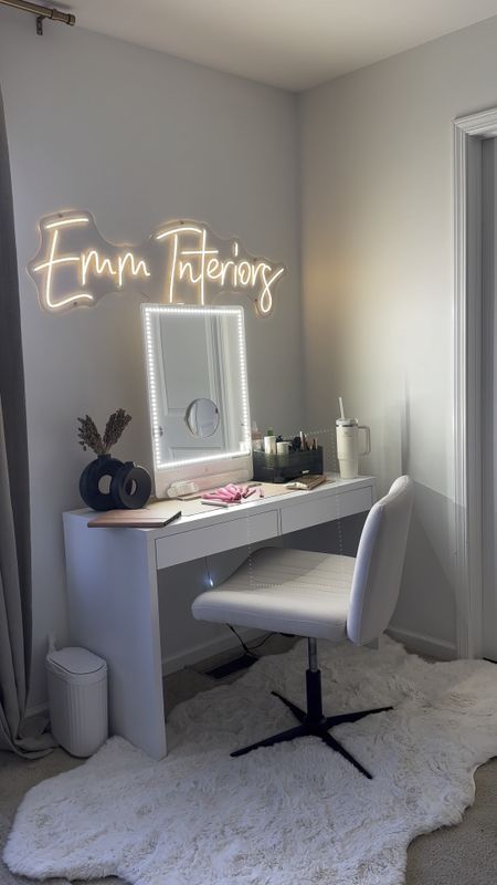 love this desk chair it is so comfy. this vanity mirror is also a makeup lovers dreamm

#LTKVideo #LTKHome #LTKBeauty