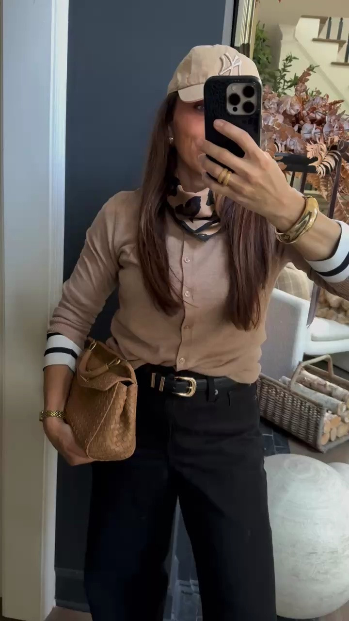 Fall fashion is BACK and I could not be happier!!! 🤎🍂 The cozy knits, rich chocolate tones, woven bags, belts, layers… this is the time of year when getting dressed just feels FUN again. I’m officially ready to trade summer brights for all the warm, moody neutrals and textures. Bring on the fall outfits!!! XxV

#LTKdayinmylife #LTKOver40 #LTKootd