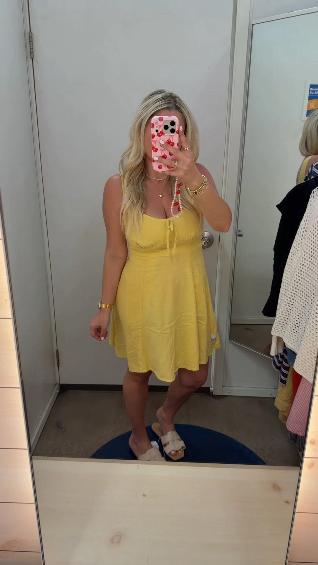 Old Navy outfit on sale
Size xs
Sandals tts
Vacation 
Resort
Date night 


#LTKSaleAlert