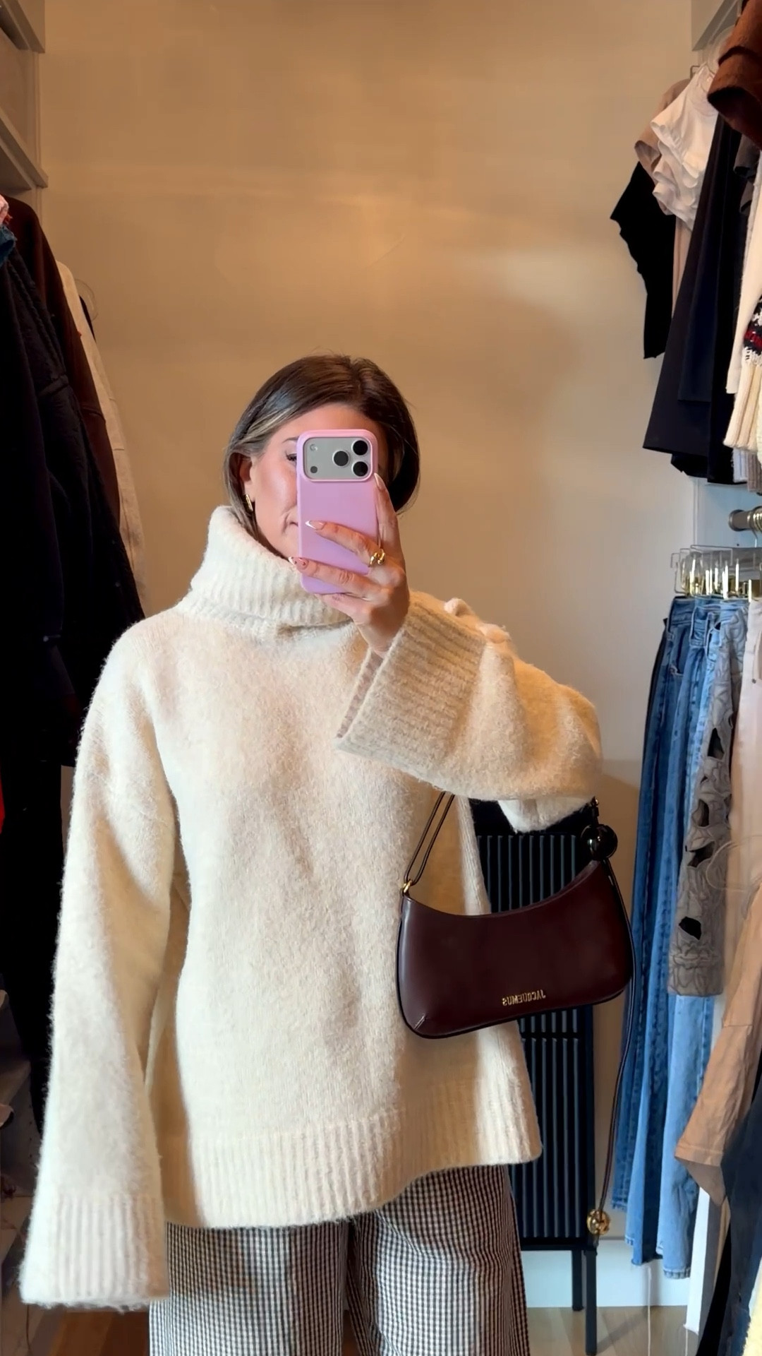 Aritzia tan gingham linen pants paired with cream turtleneck sweater

Revolve code: tulip
Electric picks code: emerson20

Wearing medium pants. Small top

Workwear
Spring transitional
Chunky sweater
Comfy
Casual
Everyday

#LTKgrwm #LTKSeasonal #LTKWorkwear