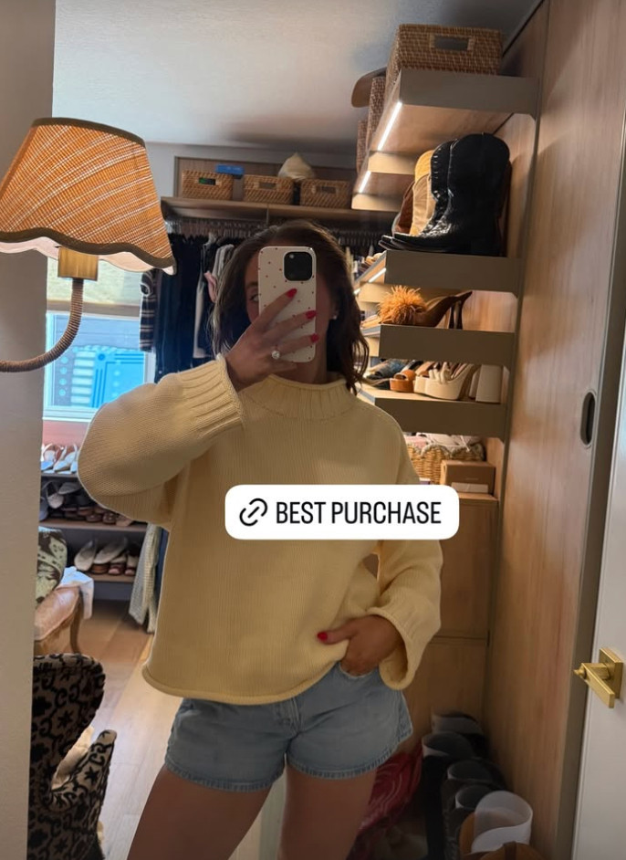 my best purchase! 💛 this j.crew rollneck sweater in butter yellow, but also comes in multiple other colors too.

rolleneck sweater
j.crew finds
summer outfit
mid rise denim
abercrombie finds
jean shorts 

 #LTKgrwm #LTKootd #LTKSeasonal