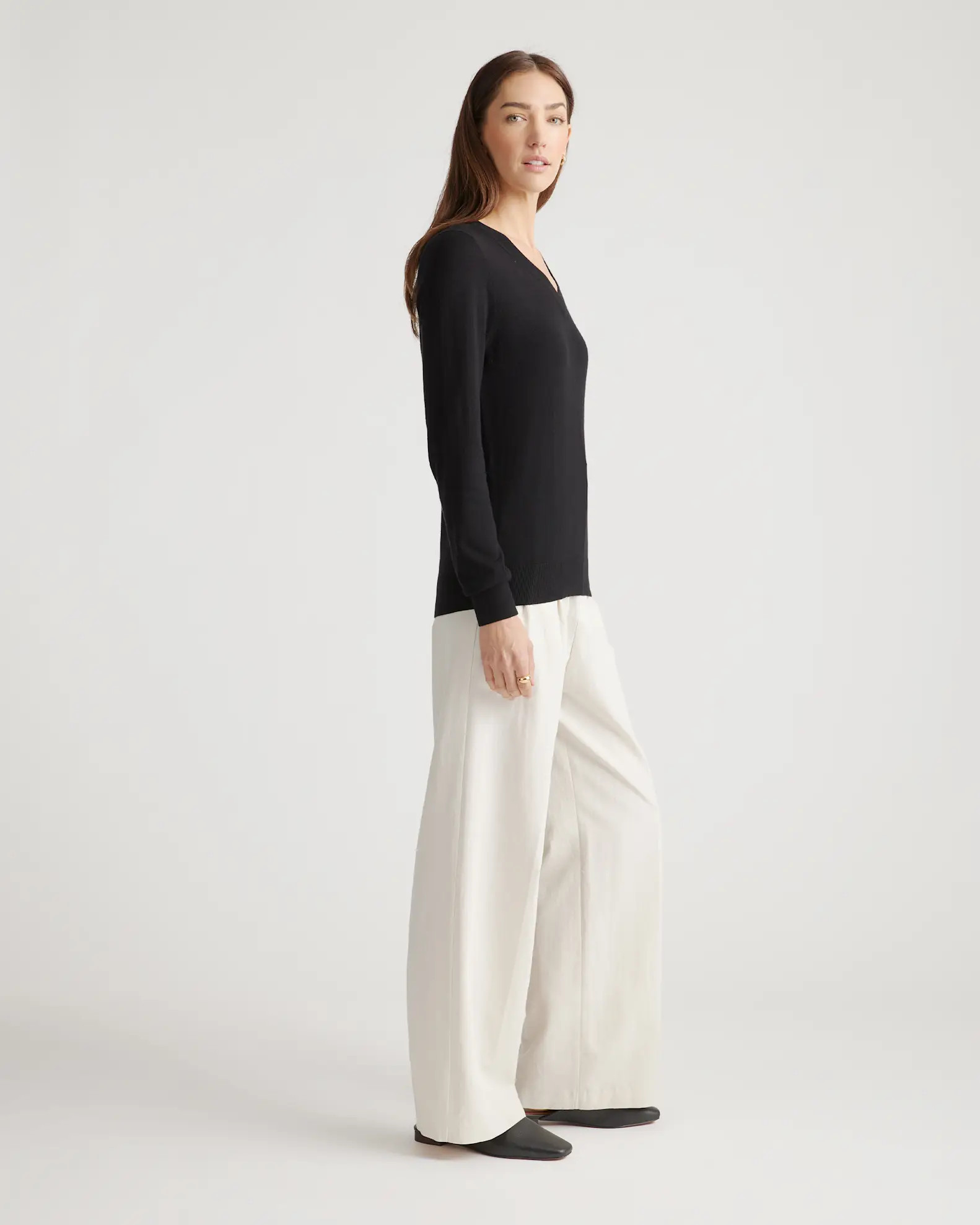 Lightweight Cotton Cashmere V-Neck Sweater in Black | Quince