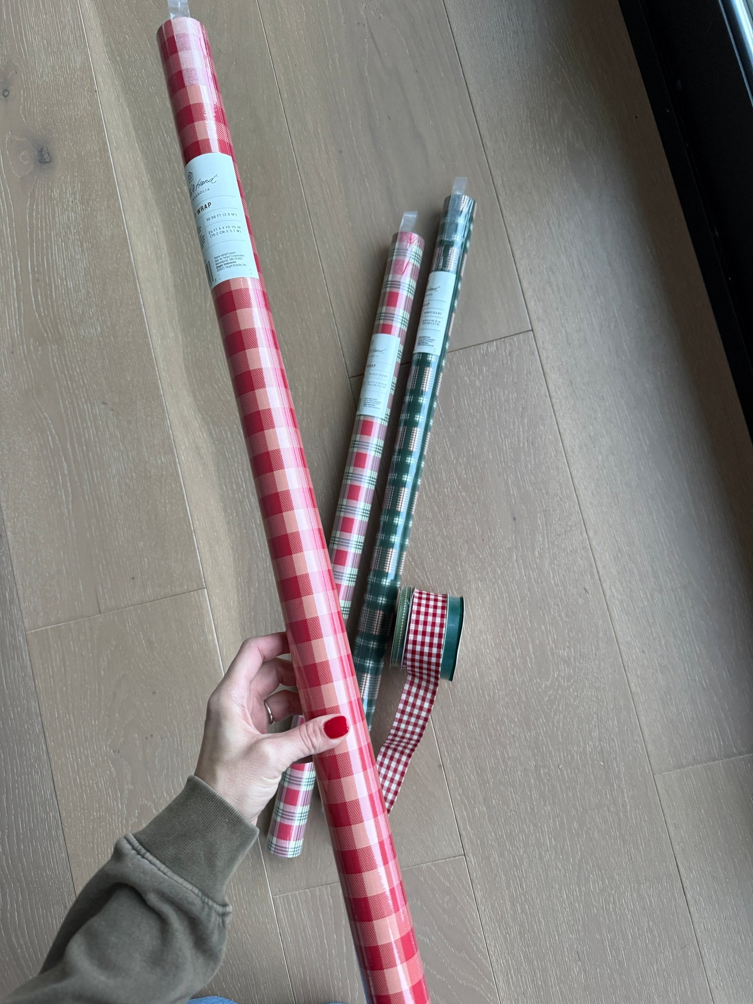 Gift wrap 40% off today! 

#LTKGiftGuide #LTKHoliday