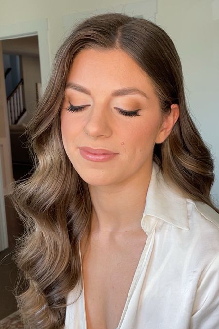 a soft and natural bridal makeup look for the books🤍✨

#LTKbeauty #LTKwedding