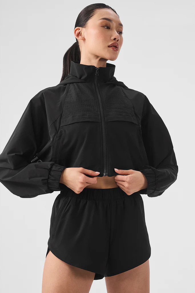 Cropped Playmaker Jacket | Alo Yoga (US)