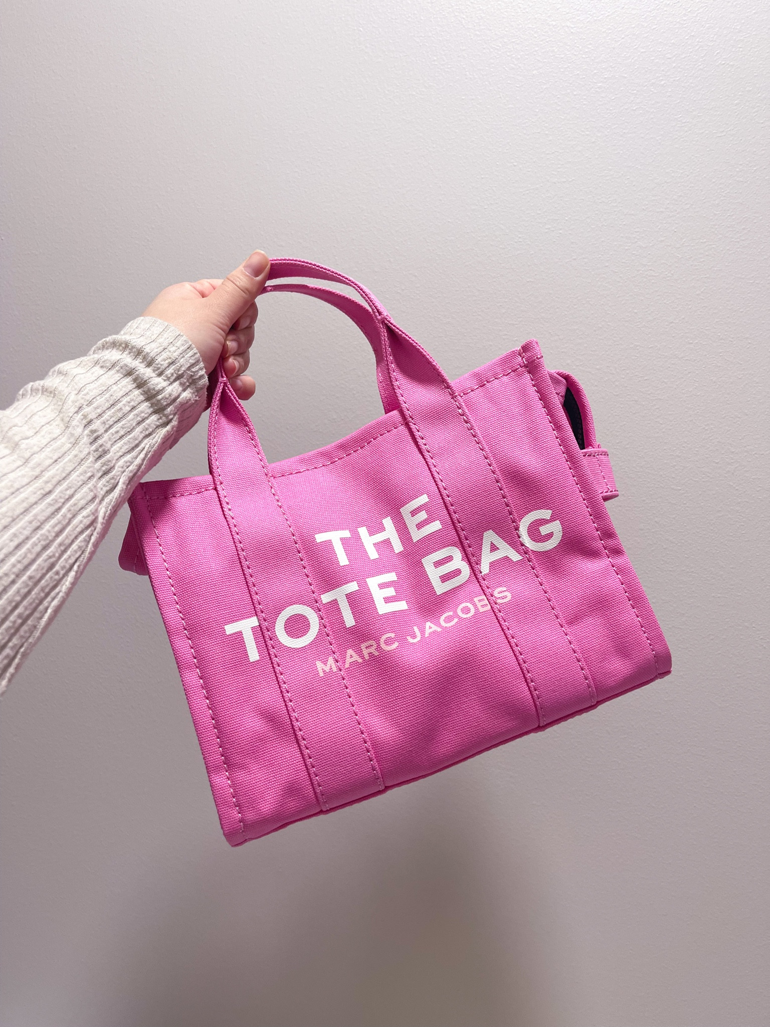 This candy pink bag is back in stock on the MJ website! 🩷😆🌸 Grab it while you can! #marcjacobs 

#LTKGiftGuide #LTKitbag #LTKsalealert