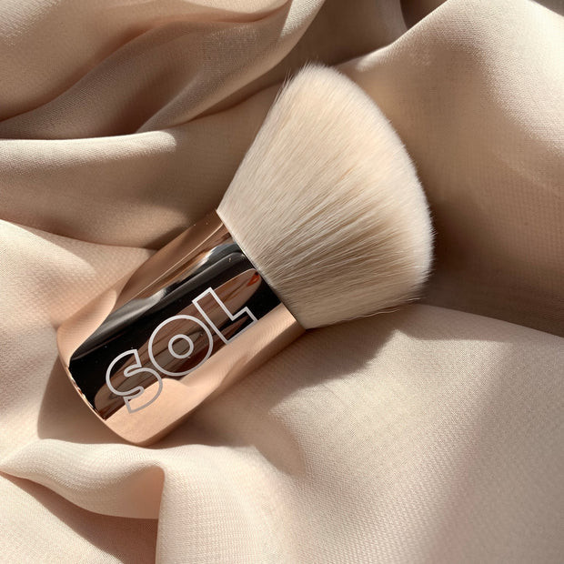 SOL Body Angled Body Kabuki Brush | Colourpop