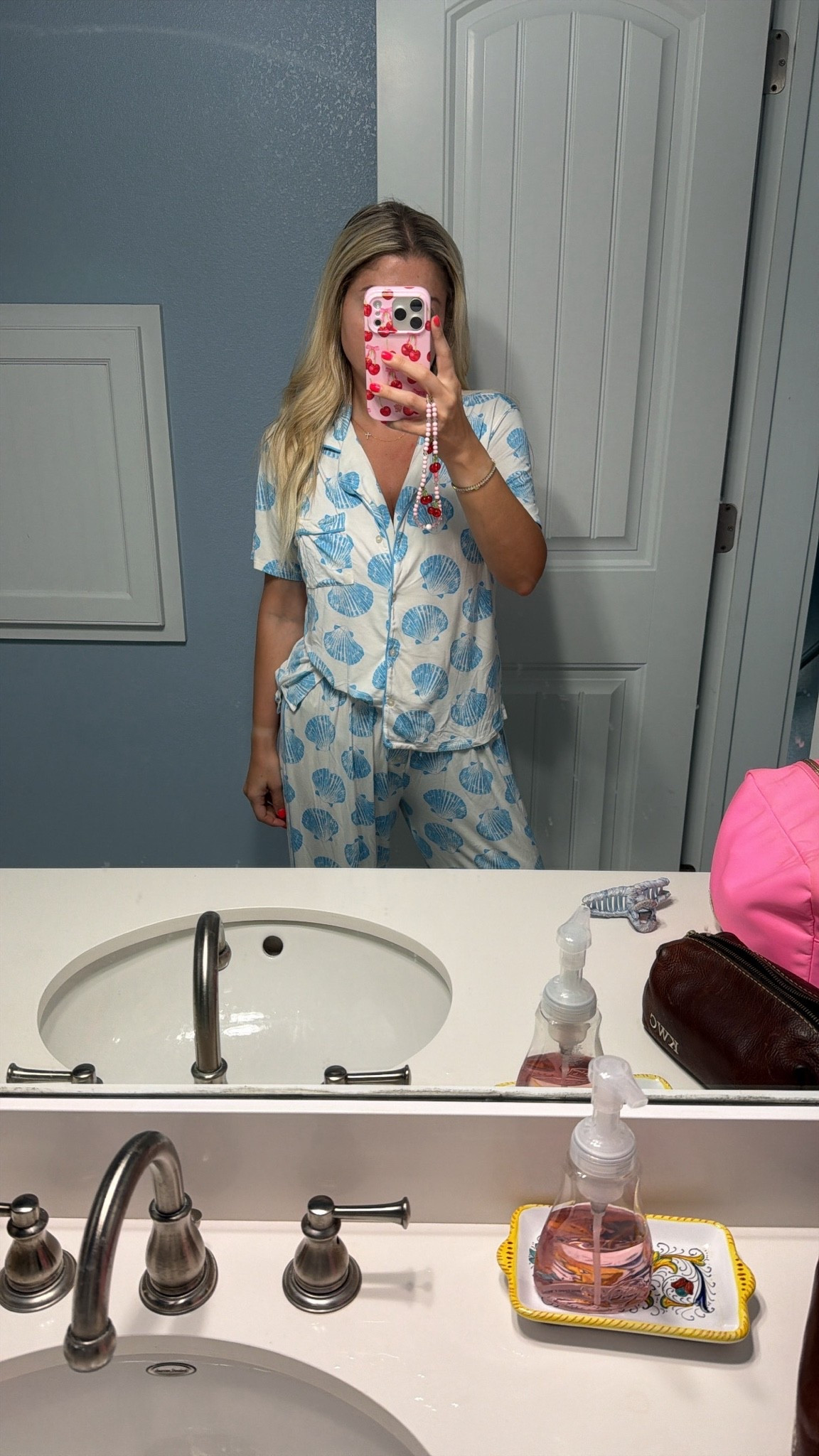 Shell pjs 60% off! 
Size m

#LTKSaleAlert