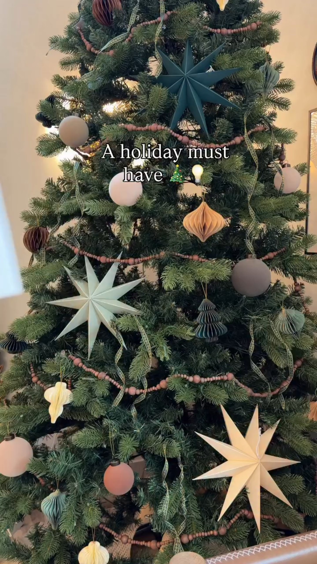 Turn your Christmas tree off & on from afar with this plug & switch 🎄just use a command strip to stick the switch on the wall & you can even take it off and use it as a remote if you’re using it for something else.

#LTKHoliday #LTKFindsUnder50 #LTKHome